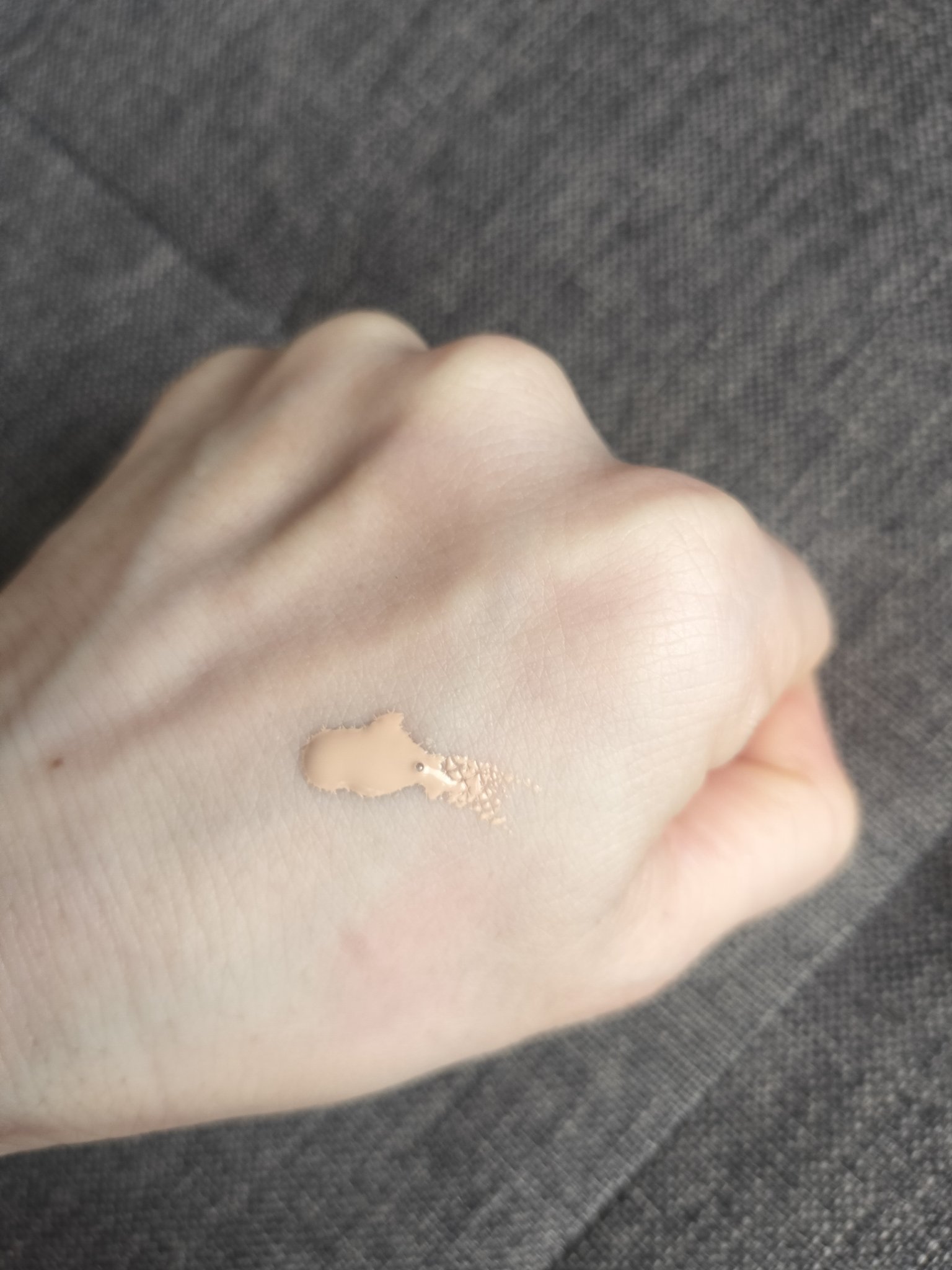 インウイ リキッドファンデーション/INOUI/リキッドファンデーションを使ったクチコミ（2枚目）