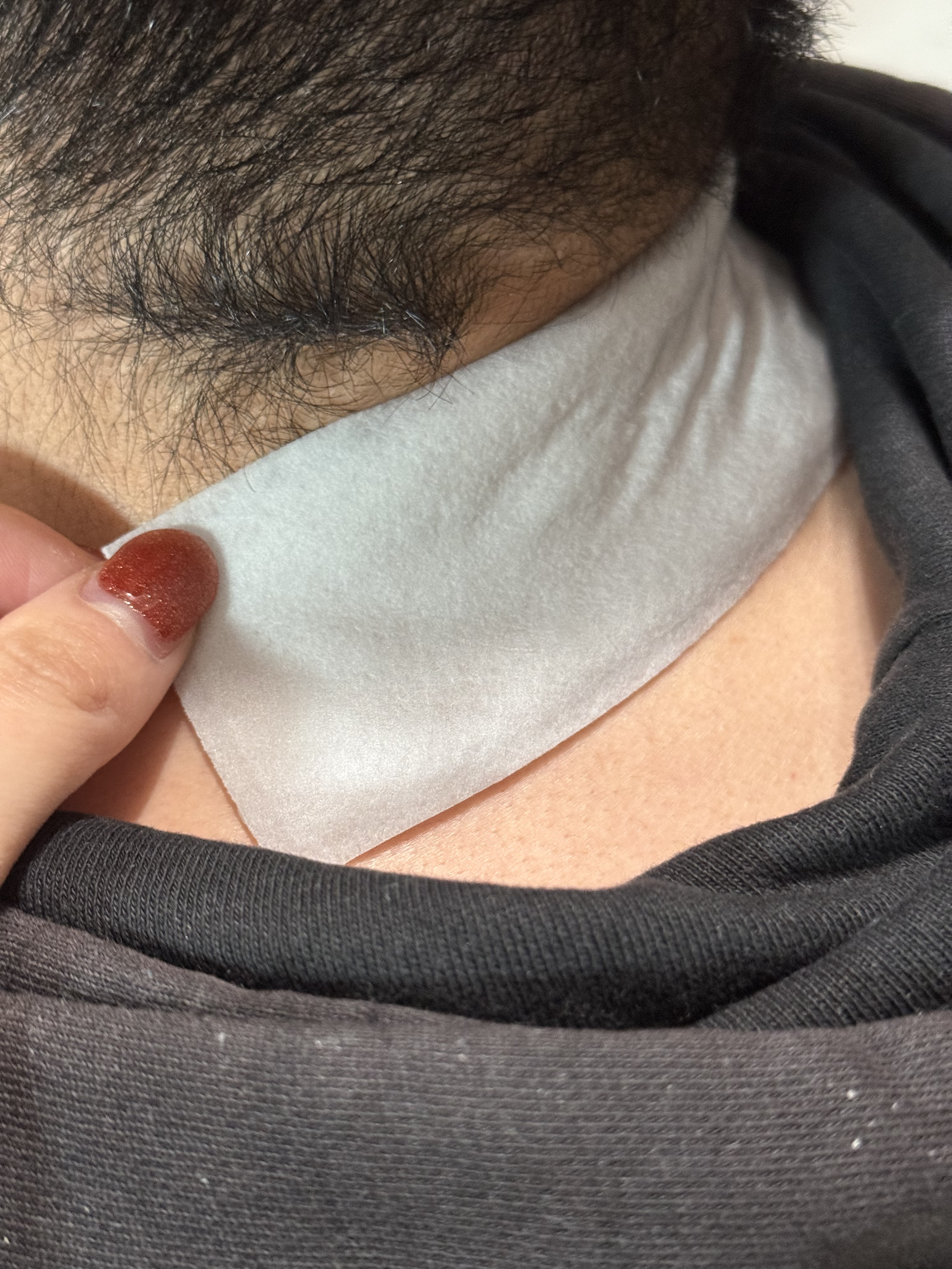 貼る炭酸ジェルパック　HEAD＆NECK/めぐりズム/ネック・デコルテケアを使ったクチコミ（2枚目）