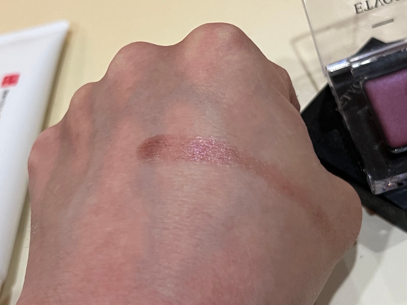 ミネラルアイバーム/エトヴォス/ジェル・クリームアイシャドウを使ったクチコミ(3枚目)