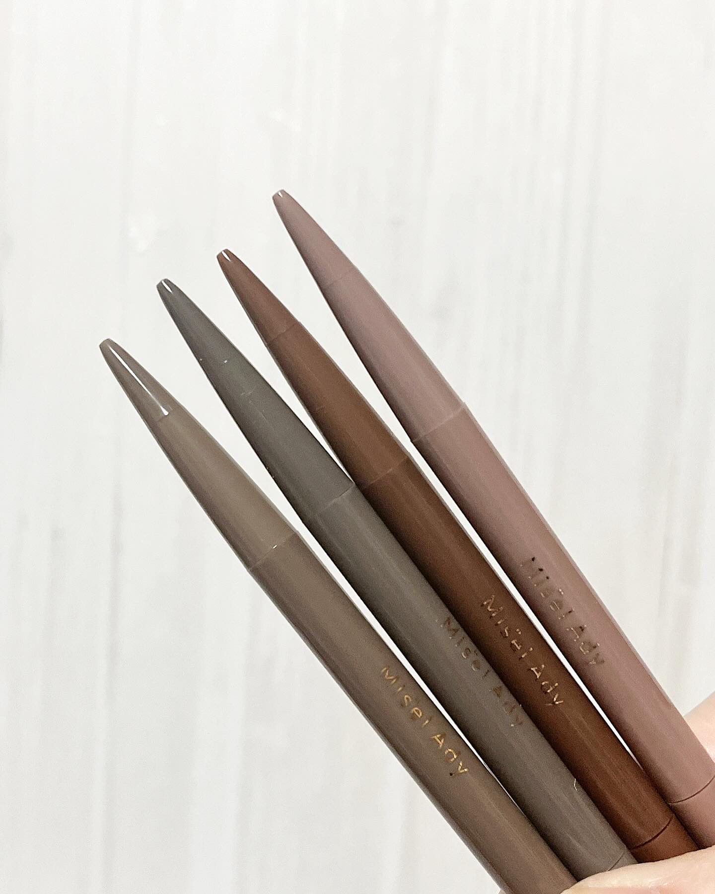 パウダリーアイブロウペンシルスリム 01 マイルドグレー/ミゼルエディ/アイブロウペンシルを使ったクチコミ（2枚目）