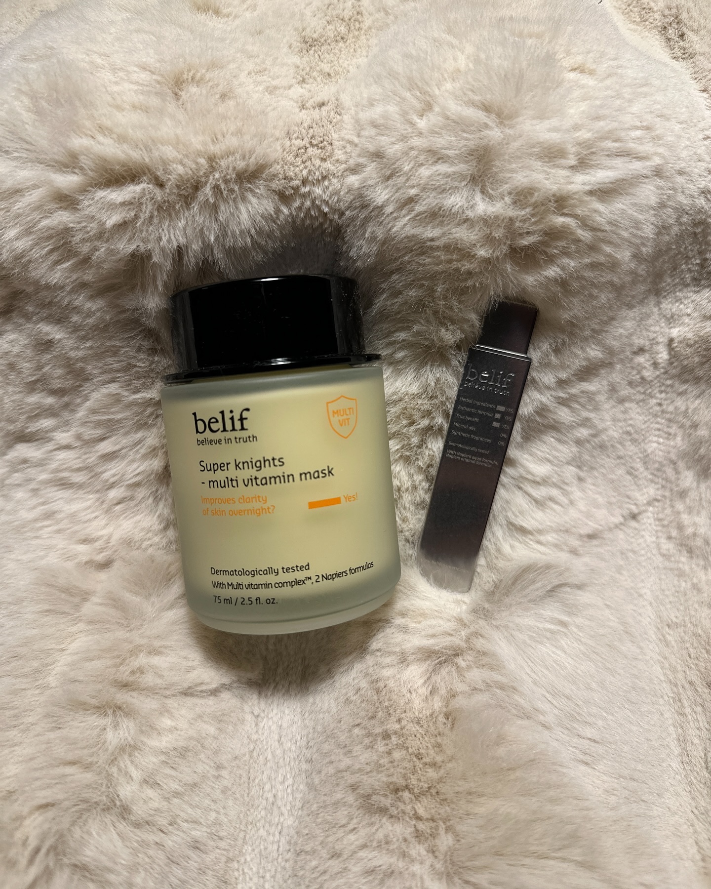 眠っている間に、輝く透明肌へ──🌙✨

┈┈┈┈┈┈┈┈┈┈┈┈┈┈┈┈┈

❤︎belif
スーパーナイツ マルチビタミンマスク 75ml

┈┈┈┈┈┈┈┈┈┈┈┈┈┈┈┈┈

日中受けた肌ダメージは、夜のケアがカギ🌙

ビタミンB