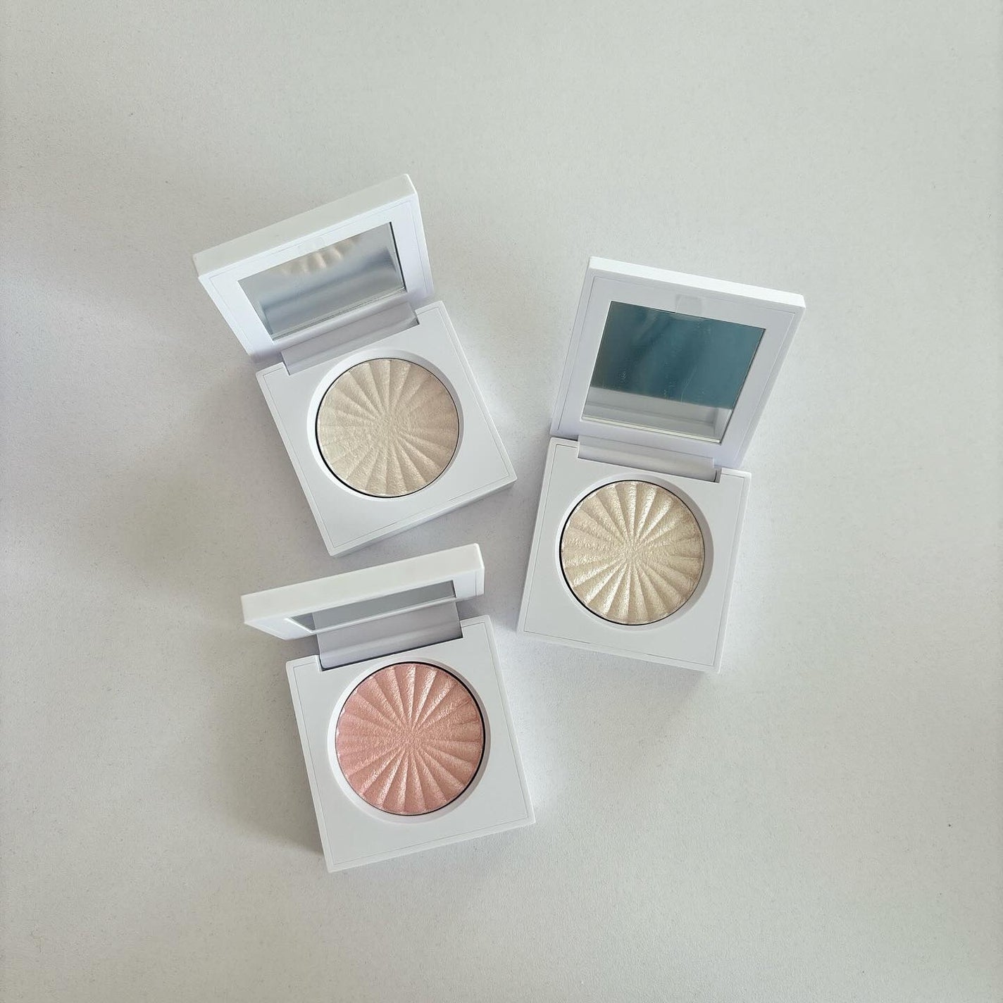 OFRA mini Highlighter/Ofra Cosmetics/パウダーハイライトを使ったクチコミ(1枚目)