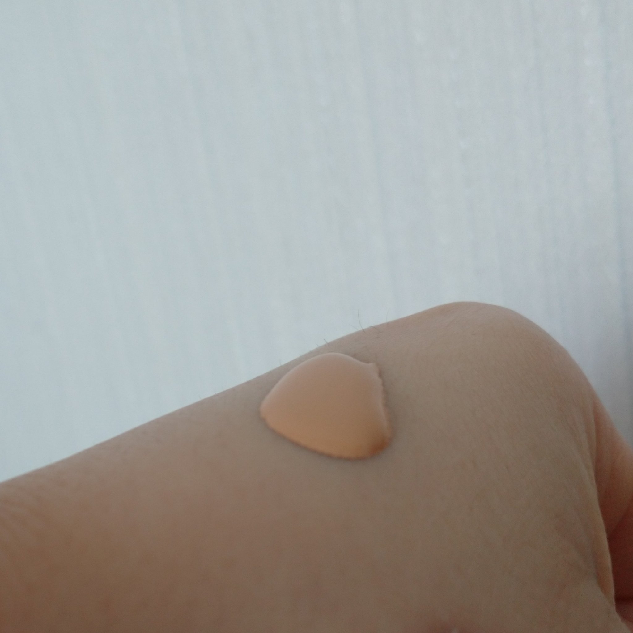 ボーン ディス ウェイ アンディテクタブル 24H マット ファンデーション/Too Faced/リキッドファンデーションを使ったクチコミ（3枚目）