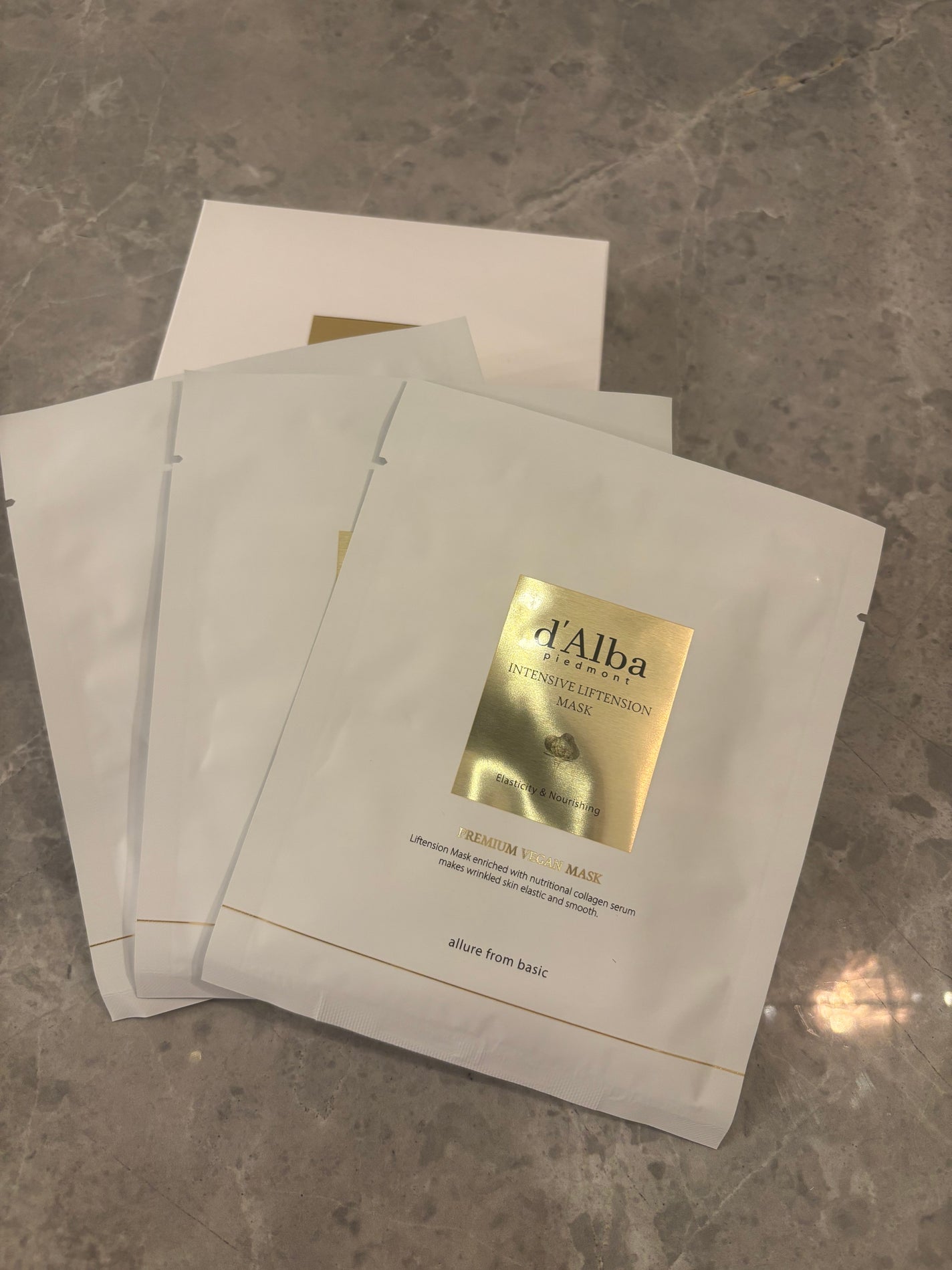 ホワイトトリュフナリシングトリートメントマスク/ダルバ/シートマスク・パックを使ったクチコミ(2枚目)