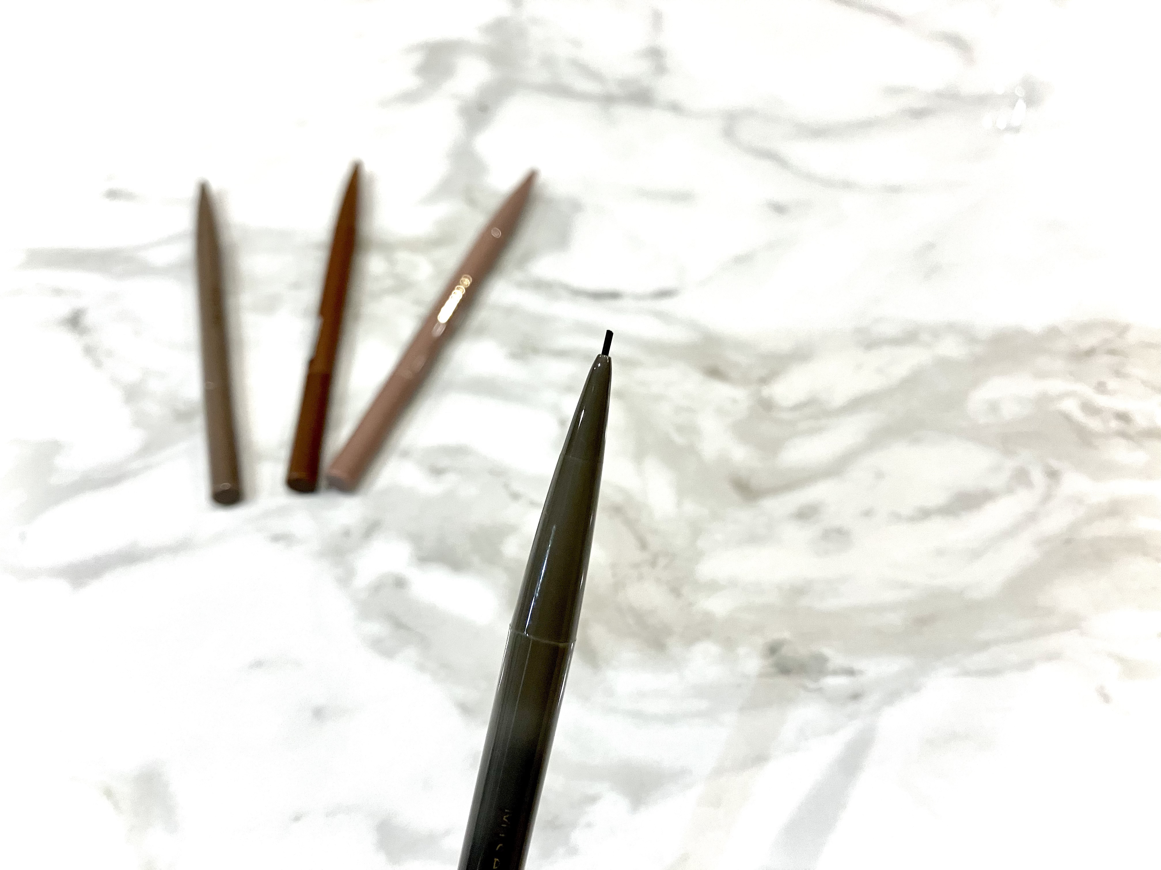 パウダリーアイブロウペンシルスリム 01 マイルドグレー/ミゼルエディ/アイブロウペンシルを使ったクチコミ（3枚目）