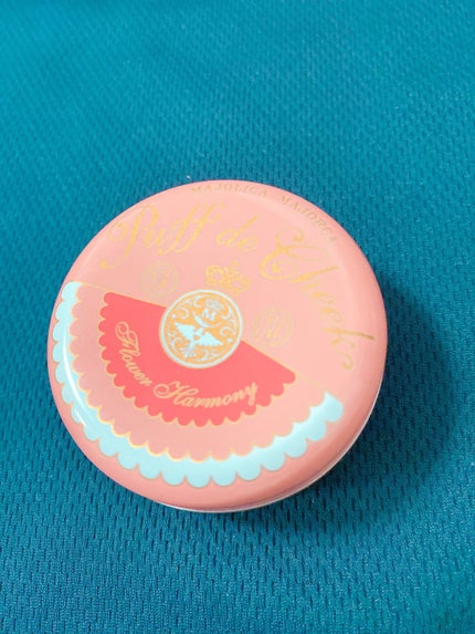 パフ・デ・チーク(フラワーハーモニー)/MAJOLICA MAJORCA/パウダーチークを使ったクチコミ(1枚目)