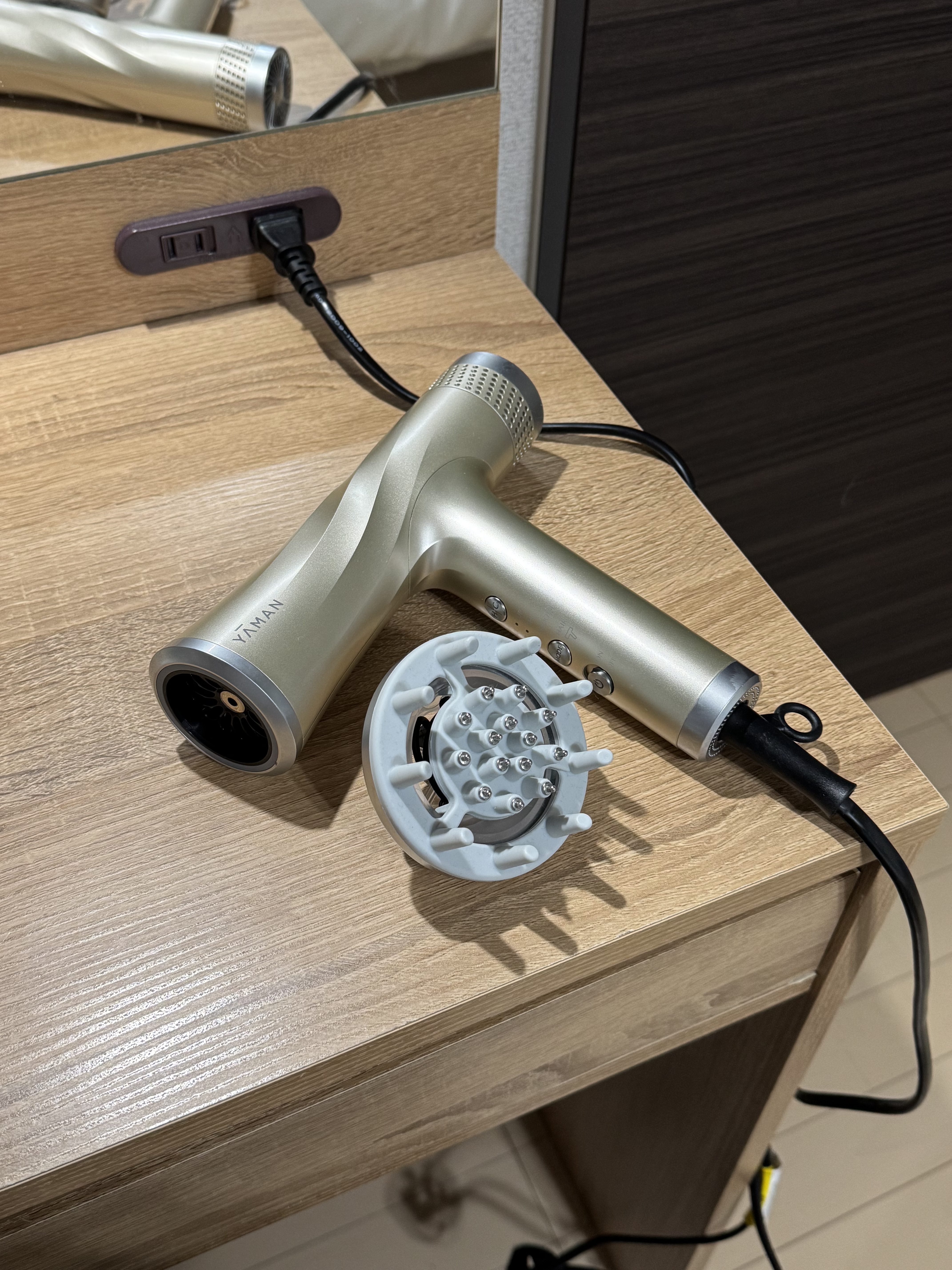 リフトドライヤー/YA-MAN TOKYO JAPAN/ドライヤーを使ったクチコミ（1枚目）