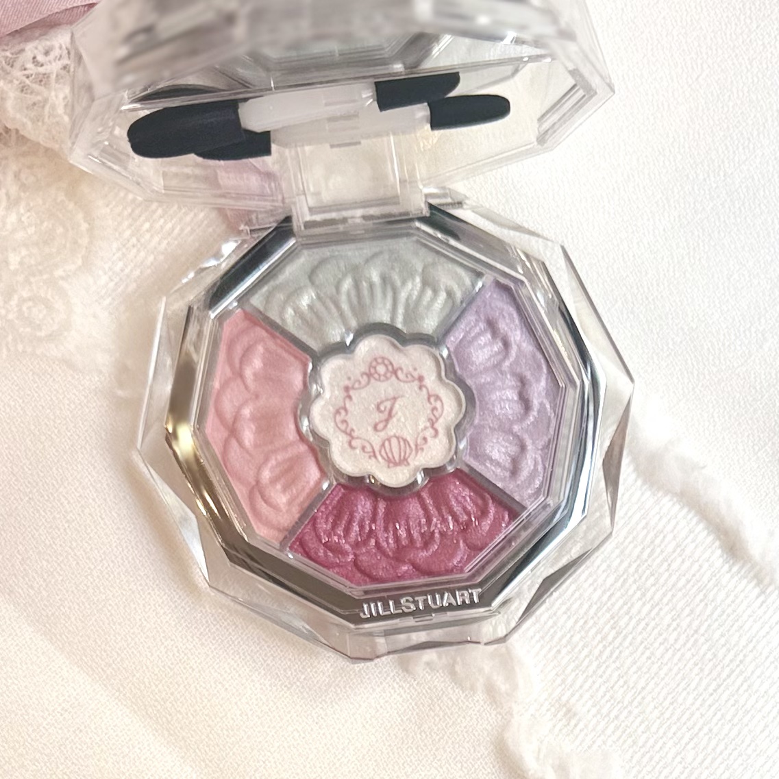ジルスチュアート ブルームクチュール アイズ　ジュエルドブーケ/JILL STUART/アイシャドウパレットを使ったクチコミ（1枚目）