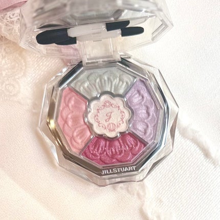 ジルスチュアート ブルームクチュール アイズ ジュエルドブーケ/JILL STUART/アイシャドウパレットを使ったクチコミ(1枚目)