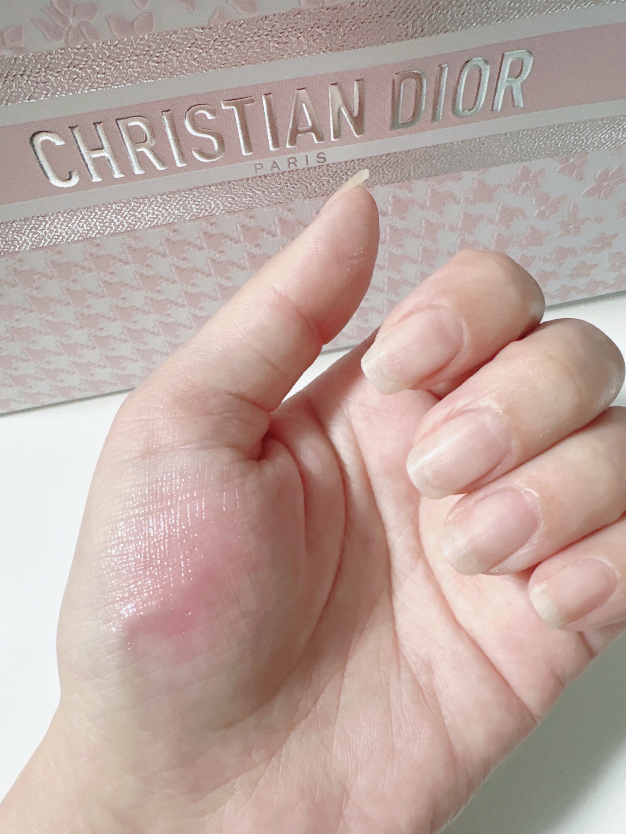 ディオール アディクト リップ グロウ 212 チュチュ/Dior/リップバームを使ったクチコミ（3枚目）