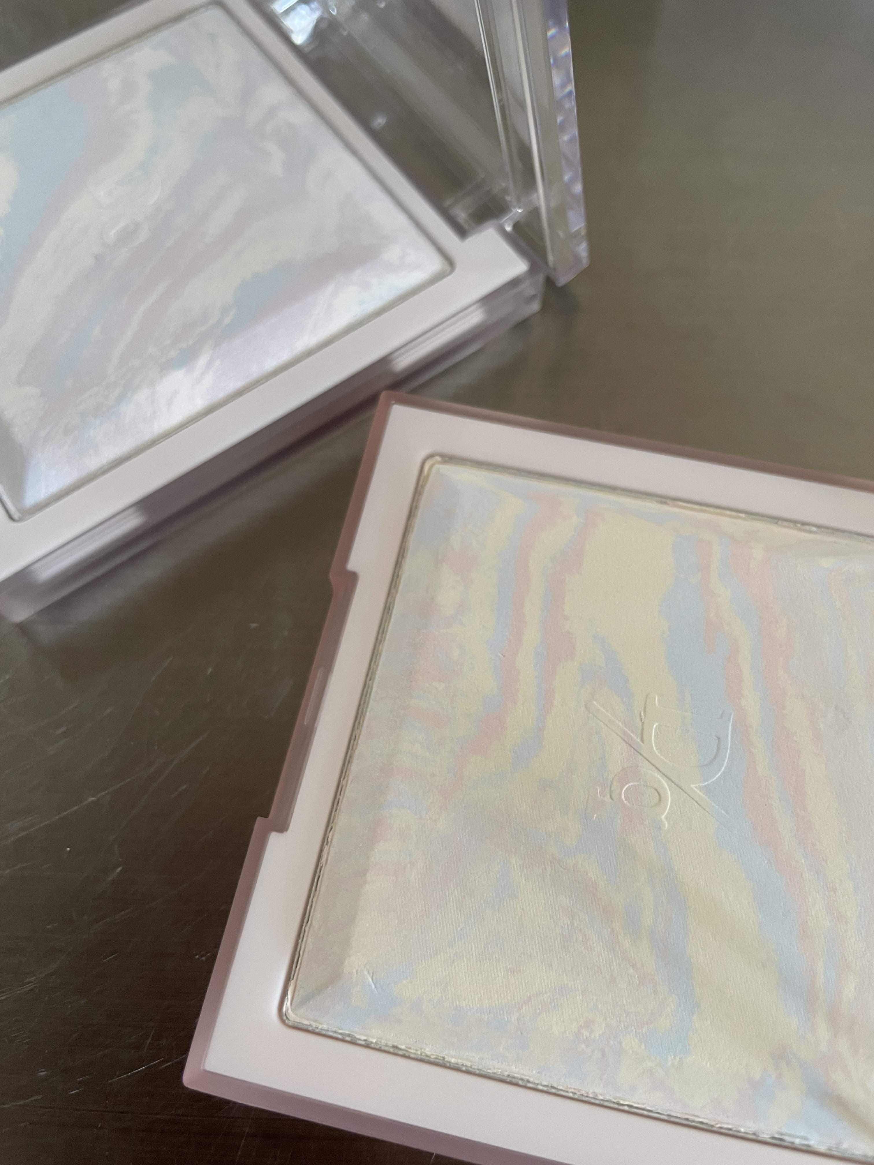 コレクティングフィニッシュパウダー/dasique/プレストパウダーを使ったクチコミ（1枚目）