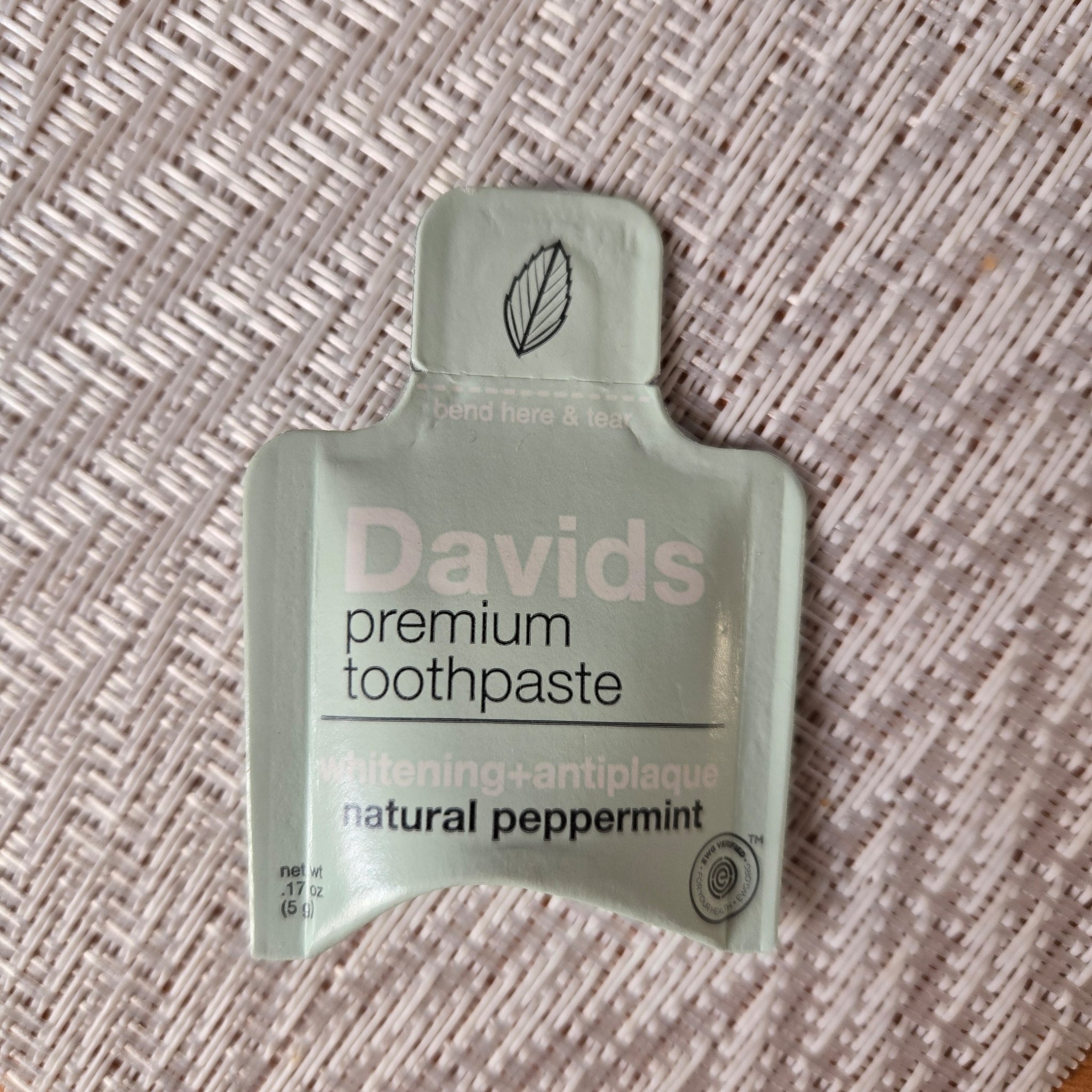 Davids ホワイトニングトゥースペースト ペパーミントのクチコミ「Davids
ホワイトニングトゥースペースト ペパーミント

お試しサイズ
刺激がないペパーミ.....」（2枚目）