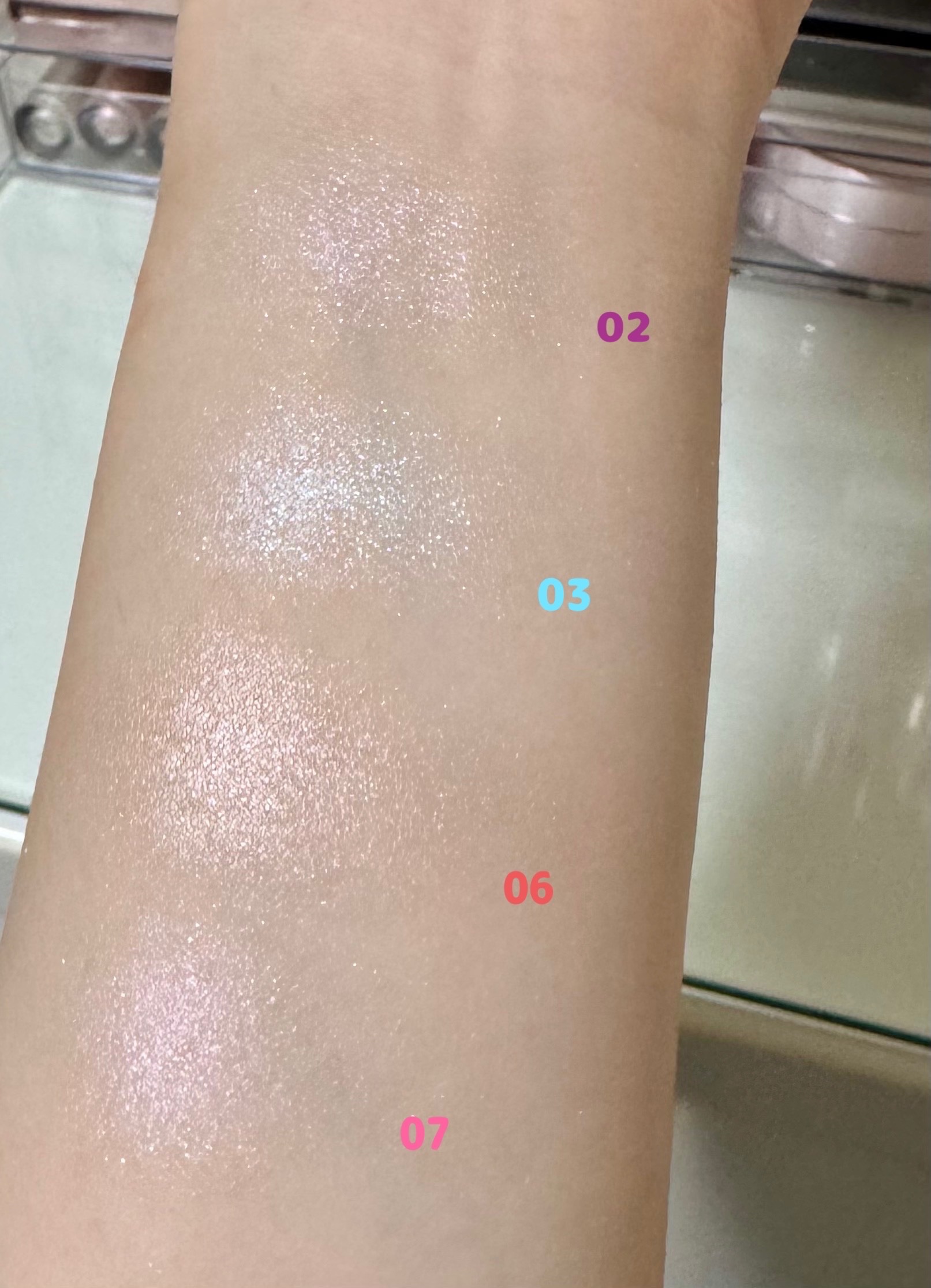 フィー グリッツストーンハイライター HL03 マリンベイビー/fwee/パウダーハイライトを使ったクチコミ（3枚目）