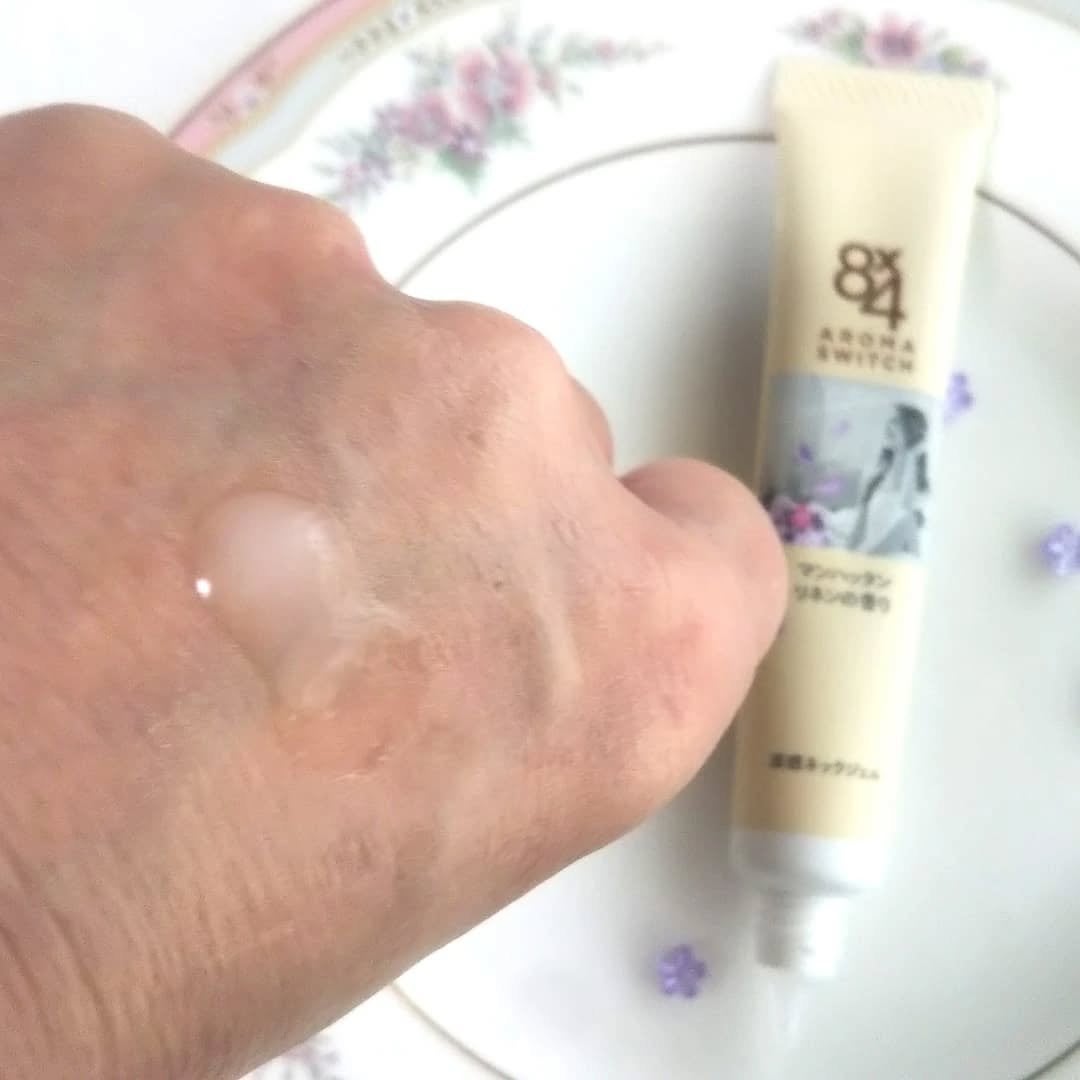 8x4 アロマスイッチ 涼感ネックジェル マンハッタンリネンの香り/8x4/デオドラント・制汗剤を使ったクチコミ(2枚目)