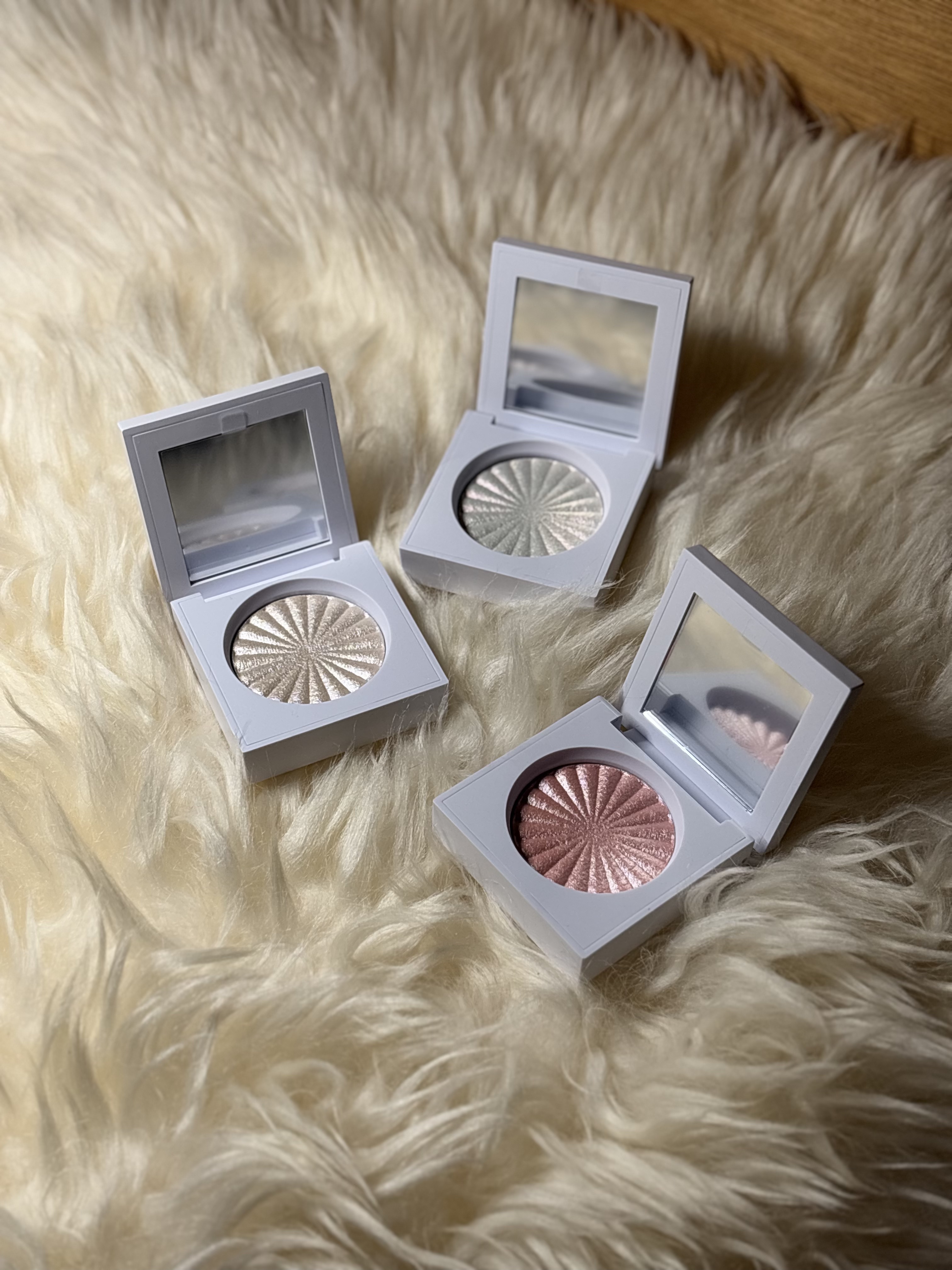 OFRA mini Highlighter/Ofra Cosmetics/パウダーハイライトを使ったクチコミ（1枚目）