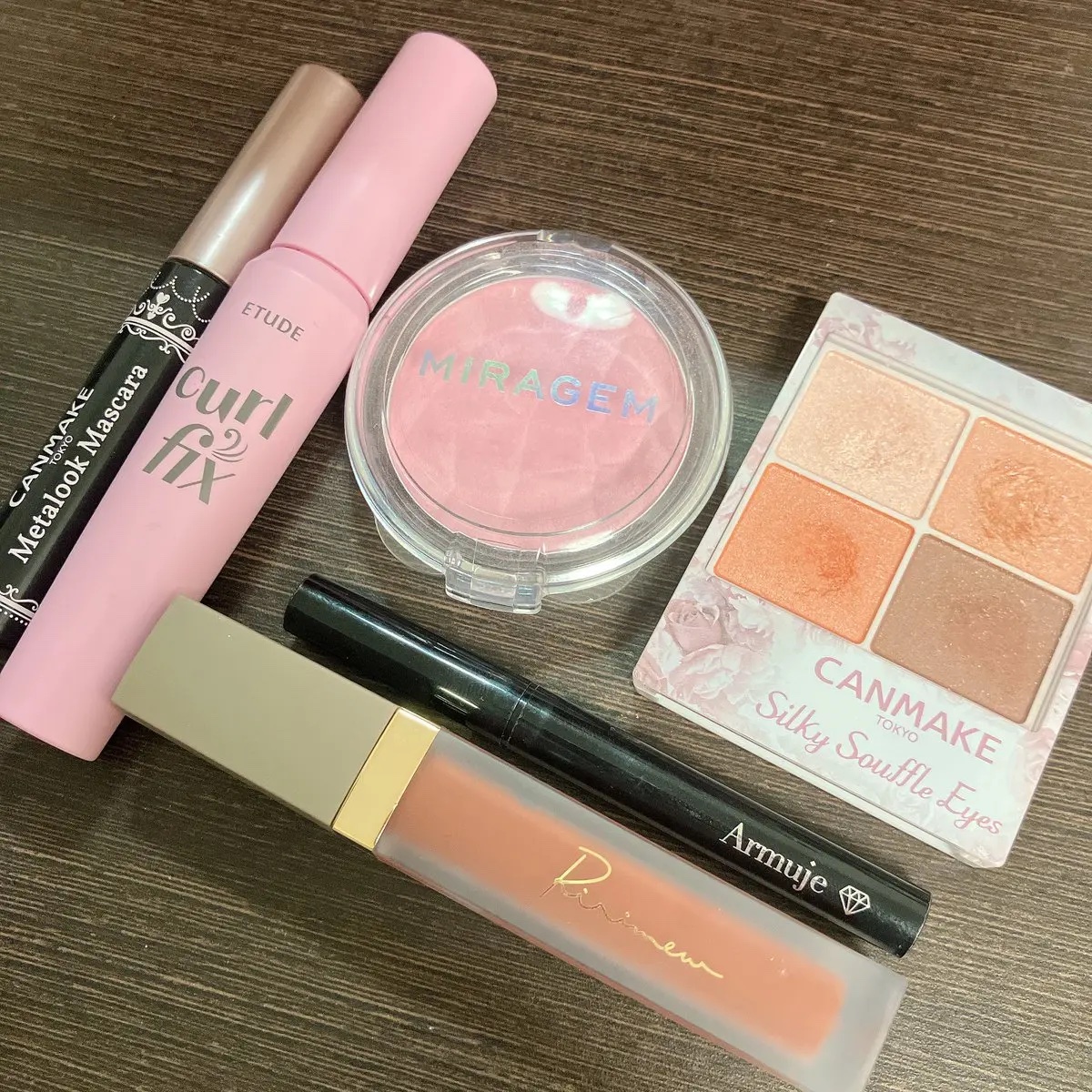 シルキースフレアイズ/キャンメイク/アイシャドウパレットを使ったクチコミ（3枚目）
