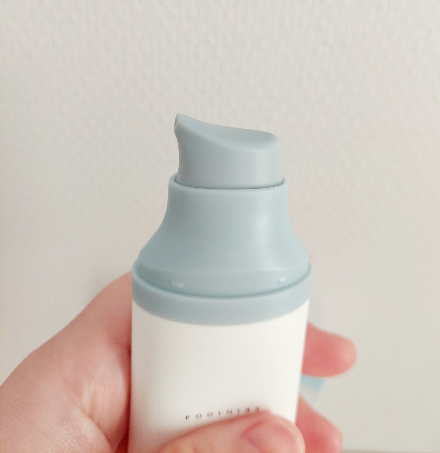 puni on LIPS 「ヒアルーシカウォーターフィットサンセラムツヤ肌UV美容液ヒアル..」(4枚目)