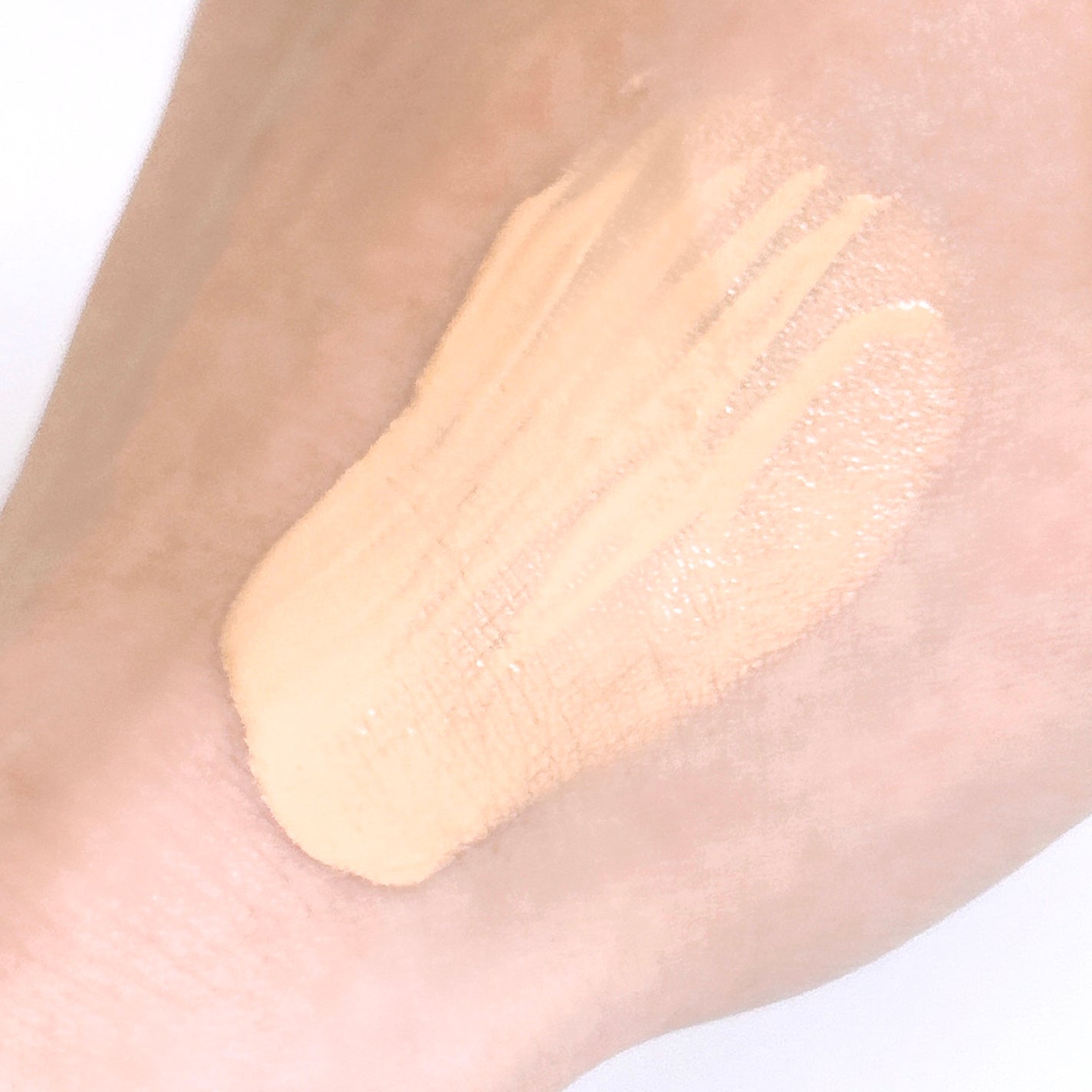 アンリミテッド ケア ツヤ セラム ファンデーション/shu uemura/リキッドファンデーションを使ったクチコミ(3枚目)