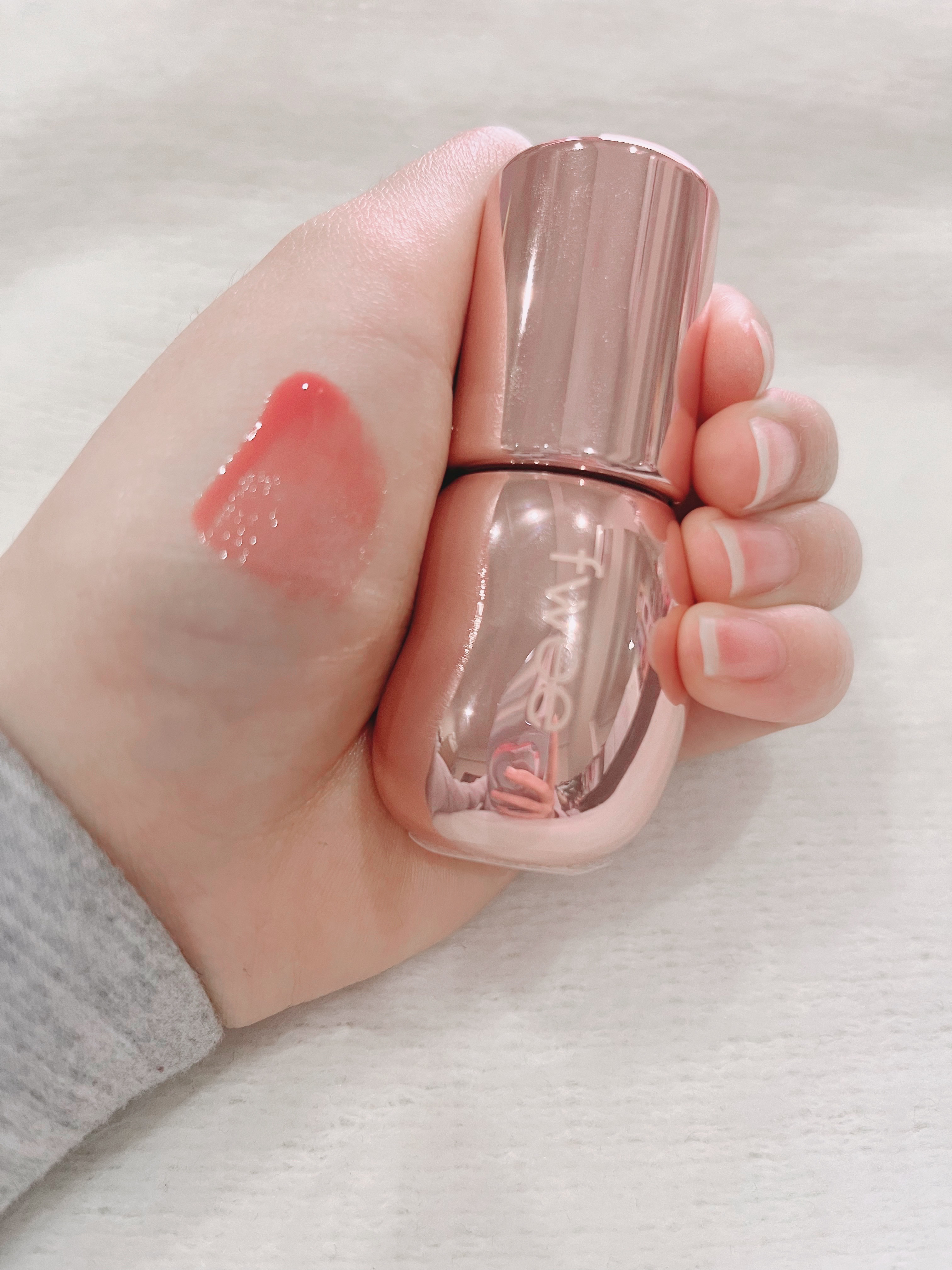 フィー 3Dボリューミンググロス/fwee/リップグロスを使ったクチコミ（3枚目）