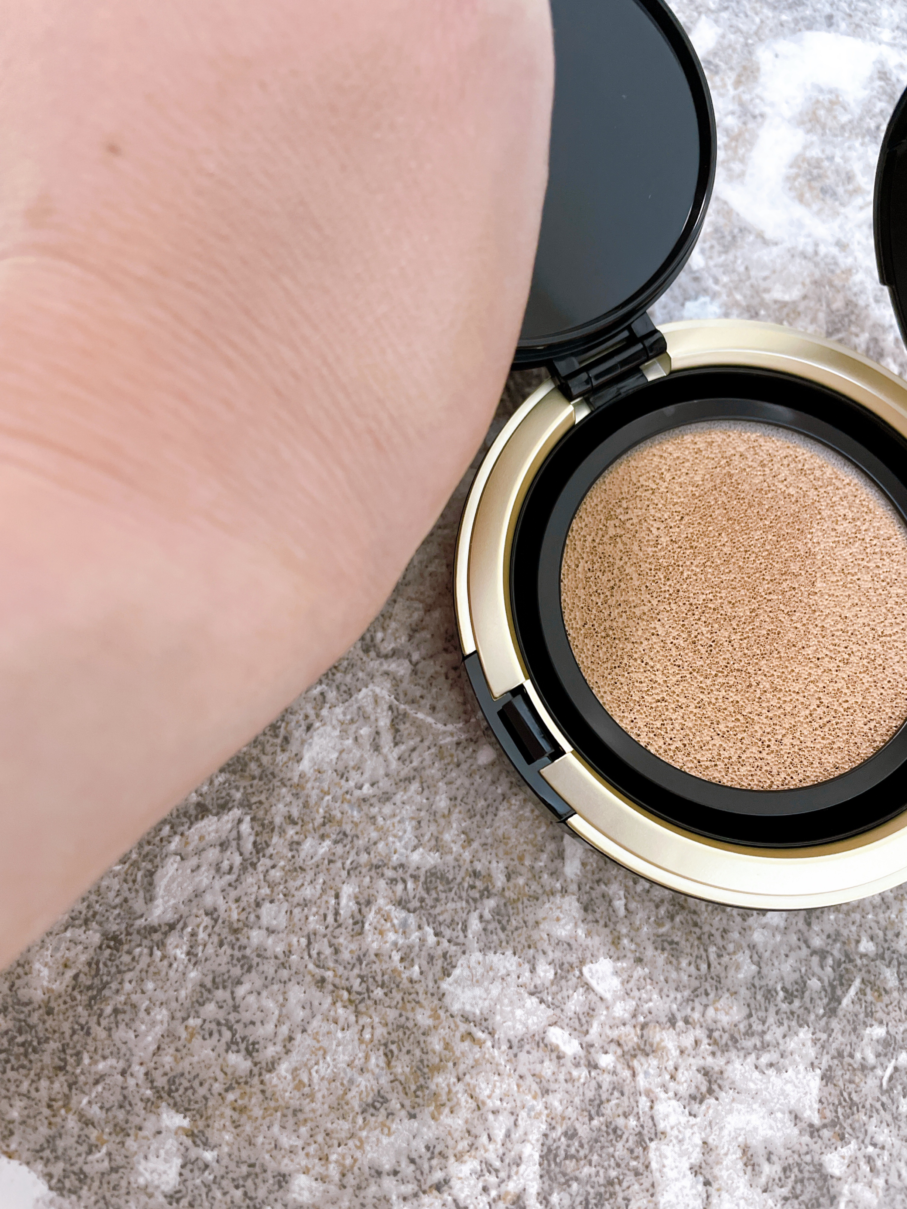 HARIAS　薬用クッションファンデーション/HARIAS/クッションファンデーションを使ったクチコミ（2枚目）