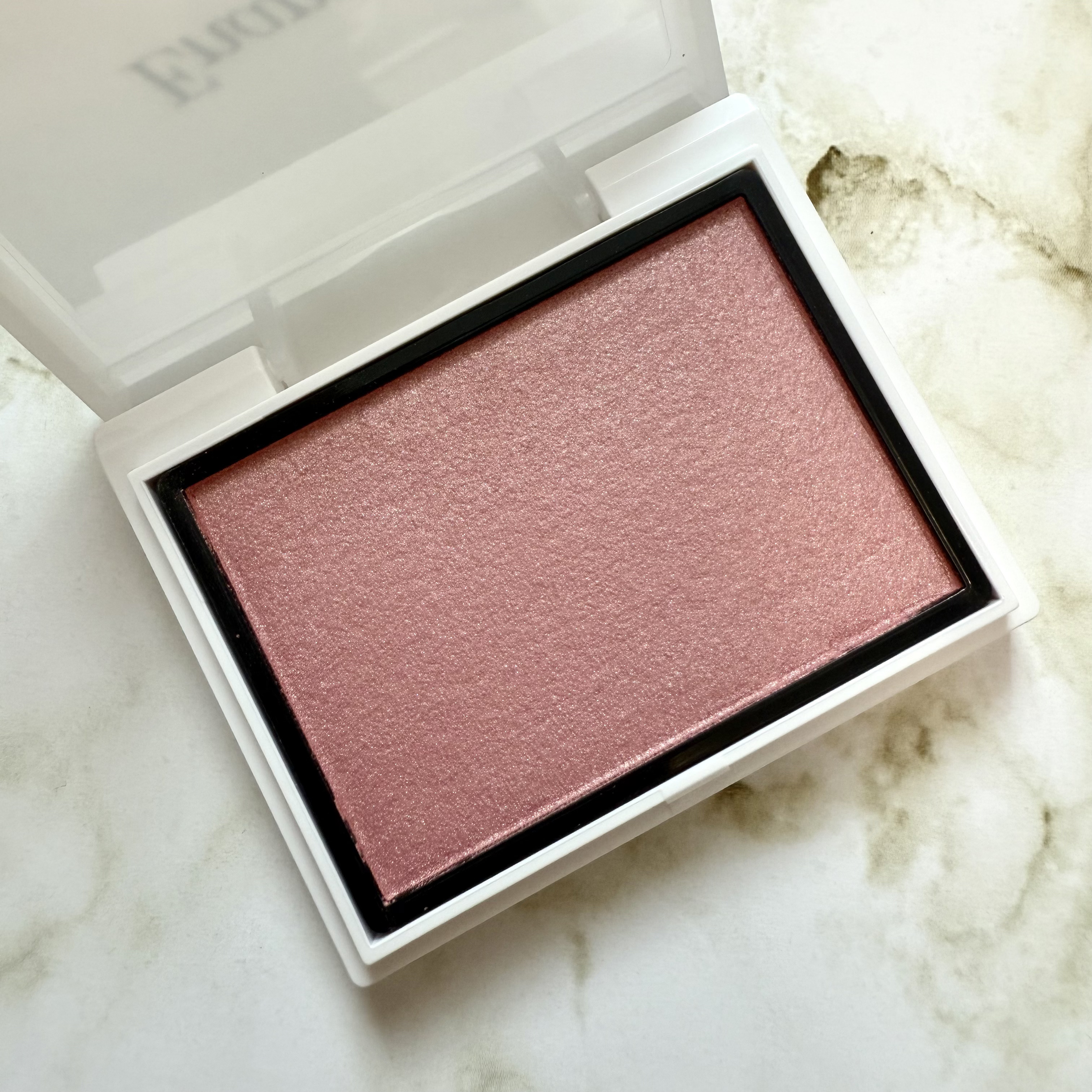 メロウメルティングチーク/Enamor/パウダーチークを使ったクチコミ（3枚目）