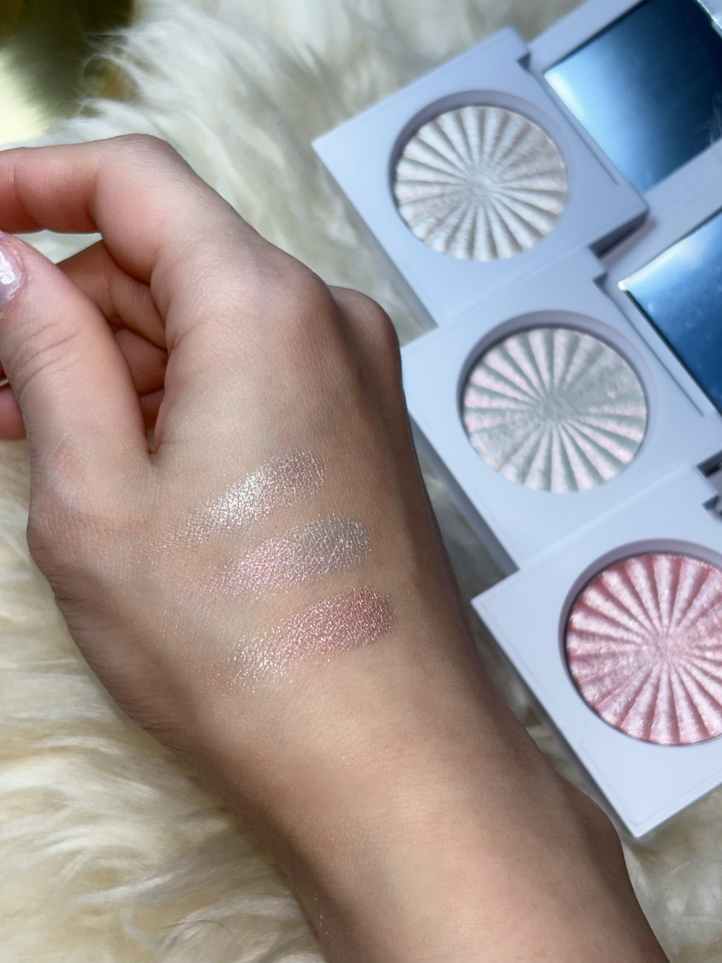 OFRA mini Highlighter/Ofra Cosmetics/パウダーハイライトを使ったクチコミ（3枚目）