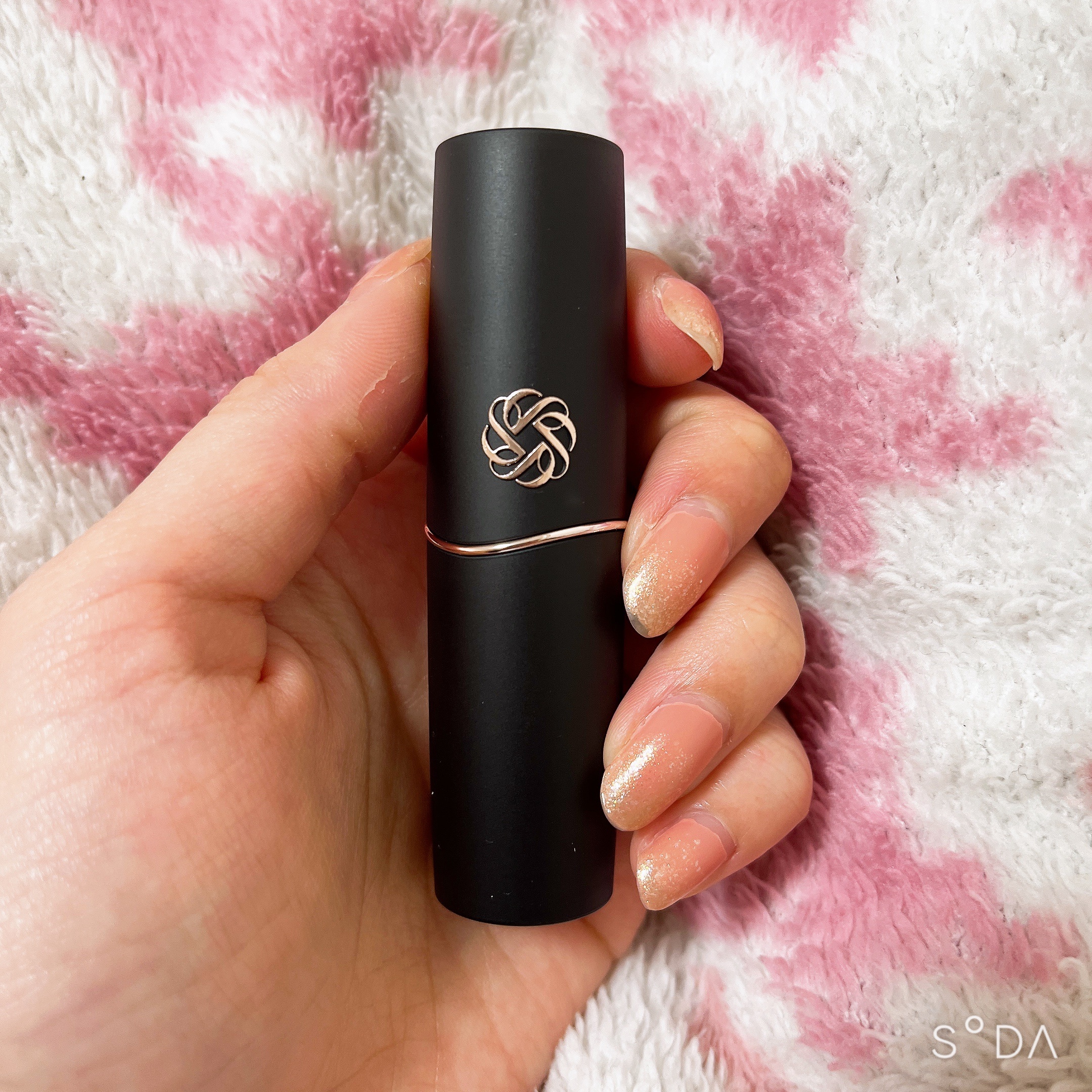 ルージュデコルテ　クリームグロウ 10G butted red/DECORTÉ/口紅を使ったクチコミ（2枚目）