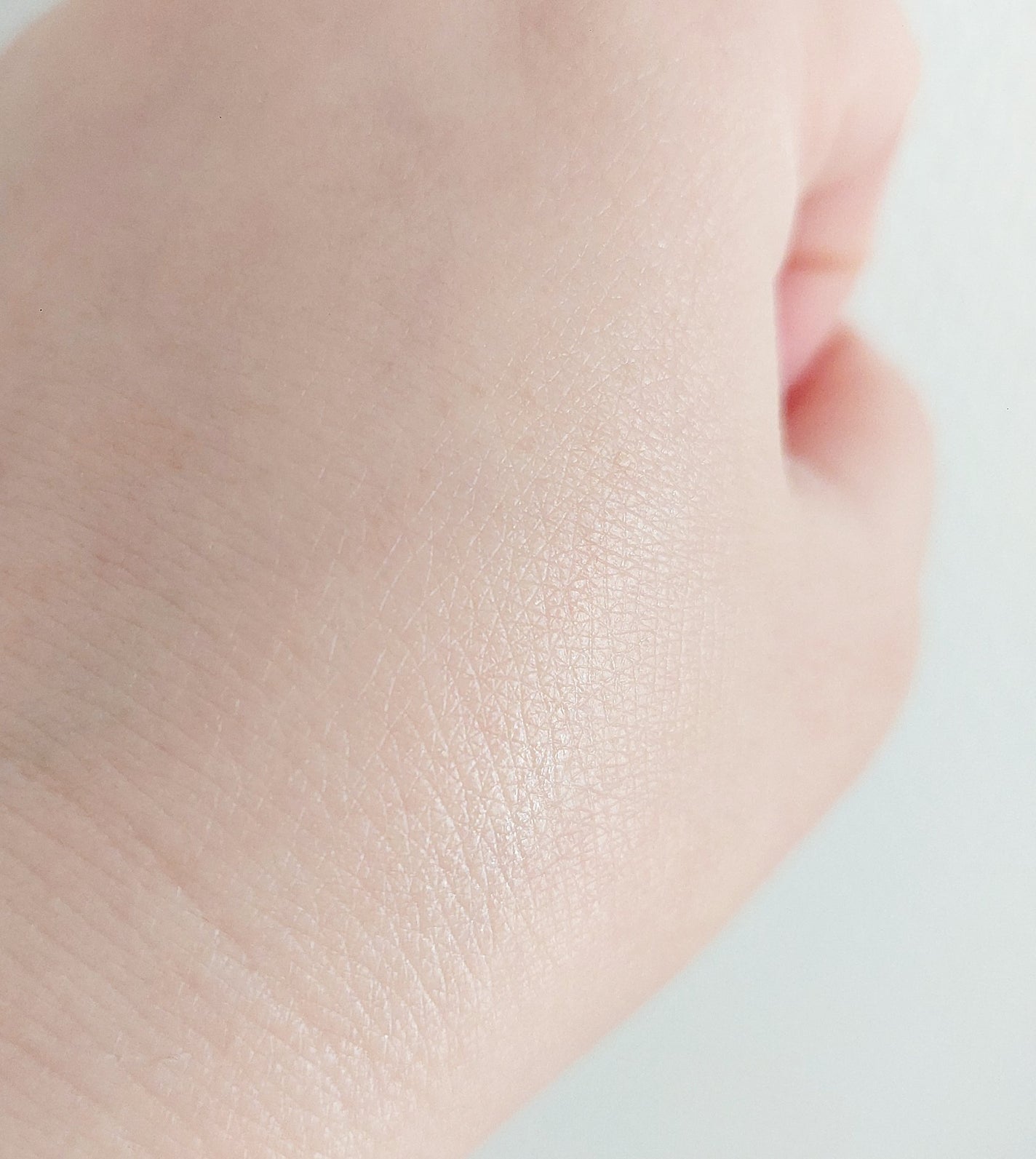 puni on LIPS 「ヒアルーシカウォーターフィットサンセラムツヤ肌UV美容液ヒアル..」(7枚目)