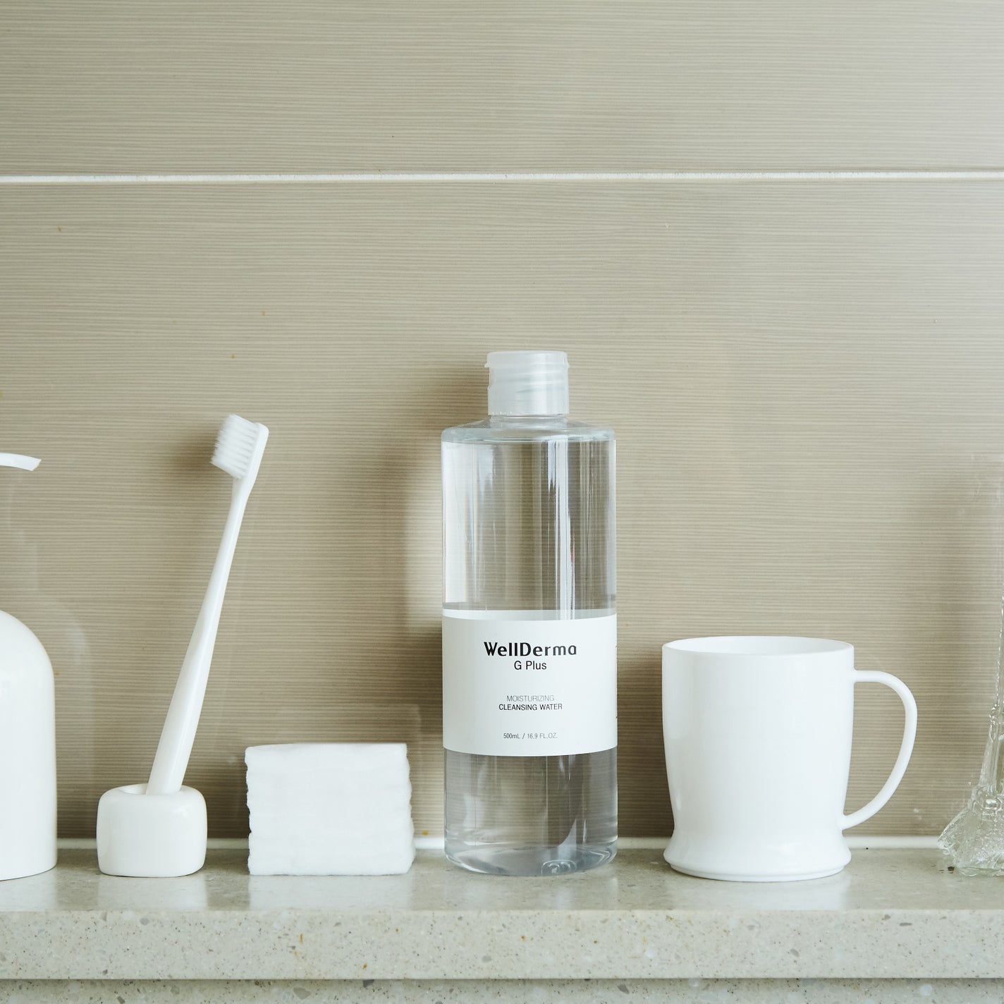 Gプラスモイスチャライジングクレンジングウォーター WellDerma