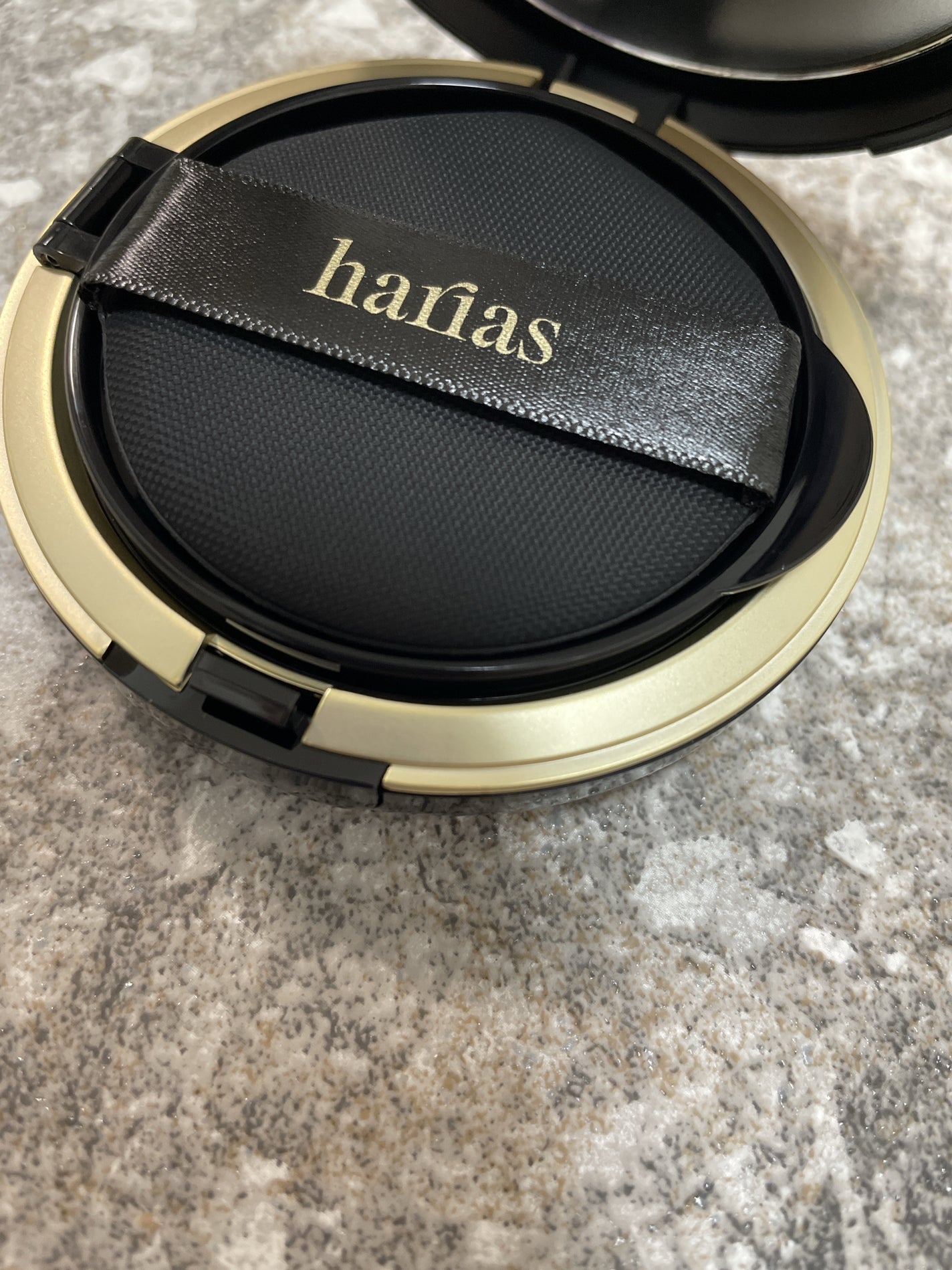 HARIAS 薬用クッションファンデーション/HARIAS/クッションファンデーションを使ったクチコミ(3枚目)