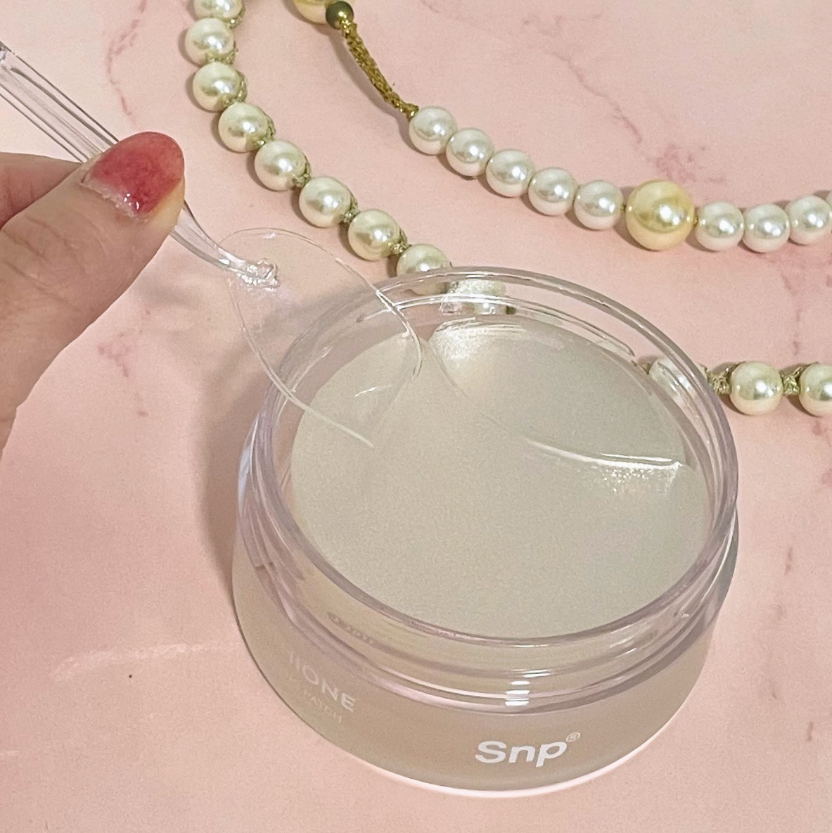 グルタチオン光彩白玉パッチ/SNP/アイケア・アイクリームを使ったクチコミ（3枚目）