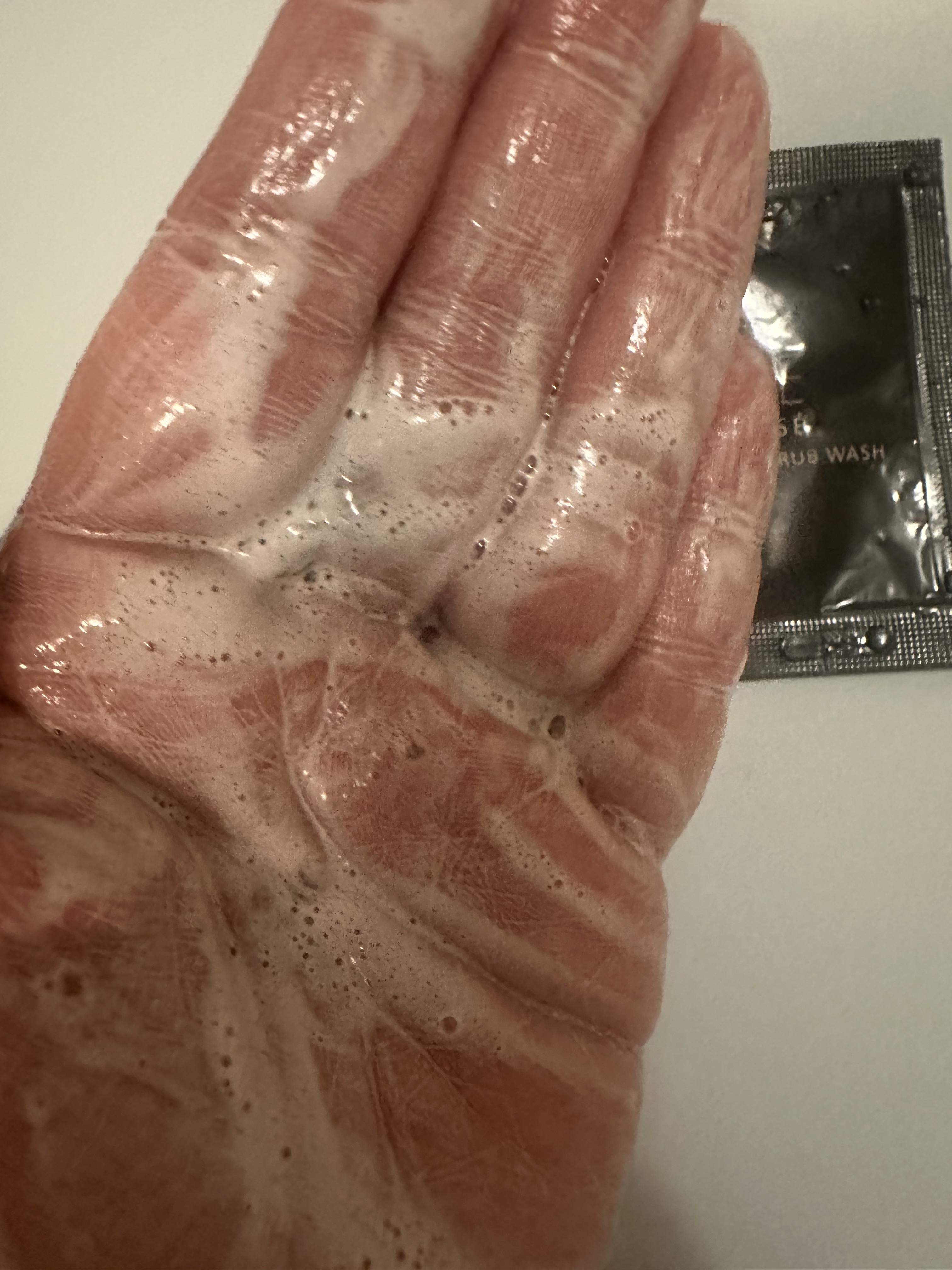 ポアクリア スクラブ ウォッシュ/ONE BY KOSE/洗顔フォームを使ったクチコミ（2枚目）