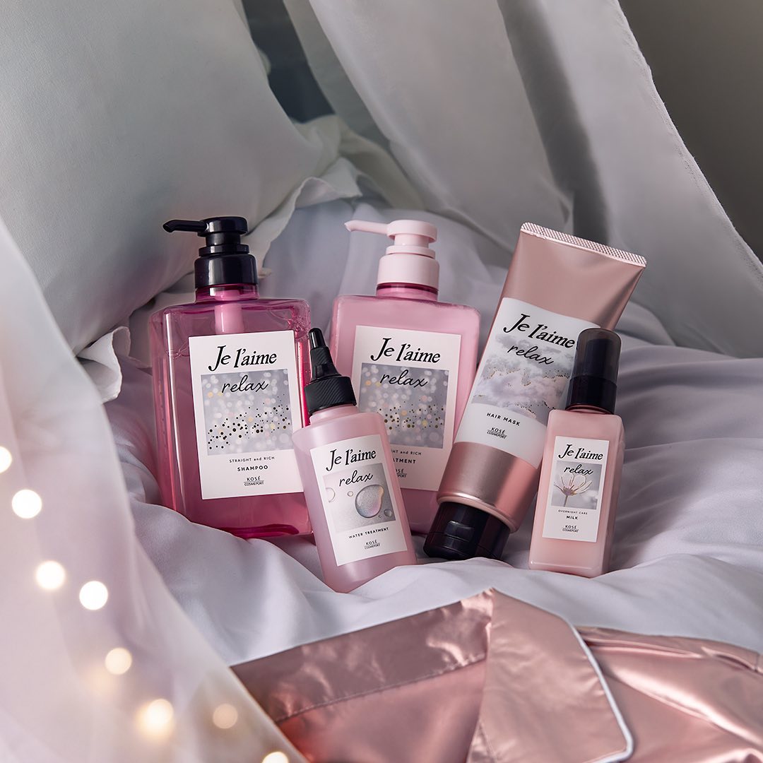 .
ジュレームリラックスでうねり髪を集中ケア🌙✨

シャンプーとトリートメントと一緒に使うことで
まっすぐさらさら髪に仕上げてくれるのが
＼ジュレーム  リラックス
ミッドナイトリペア  ウォータートリートメント／

シャンプーとトリート