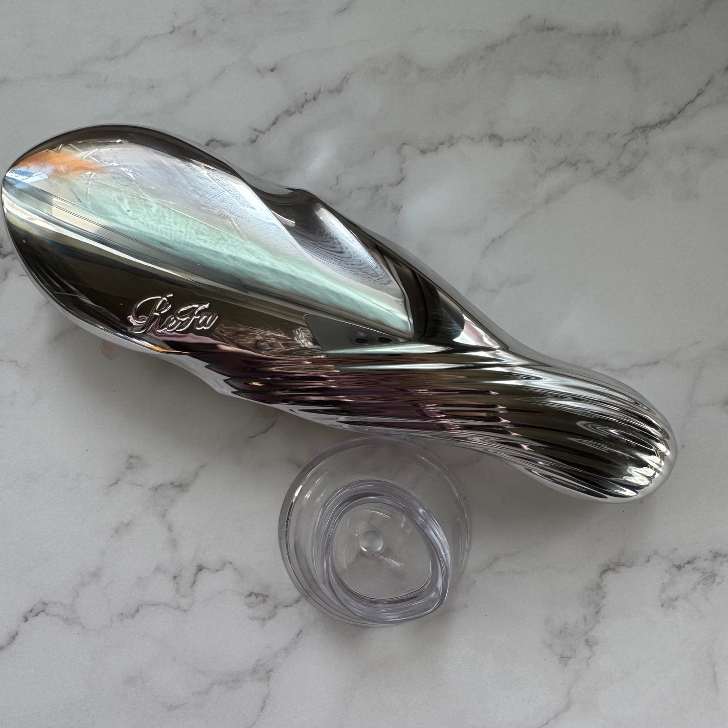 リファイオンケアブラシ/ReFa/スカルプブラシを使ったクチコミ(1枚目)