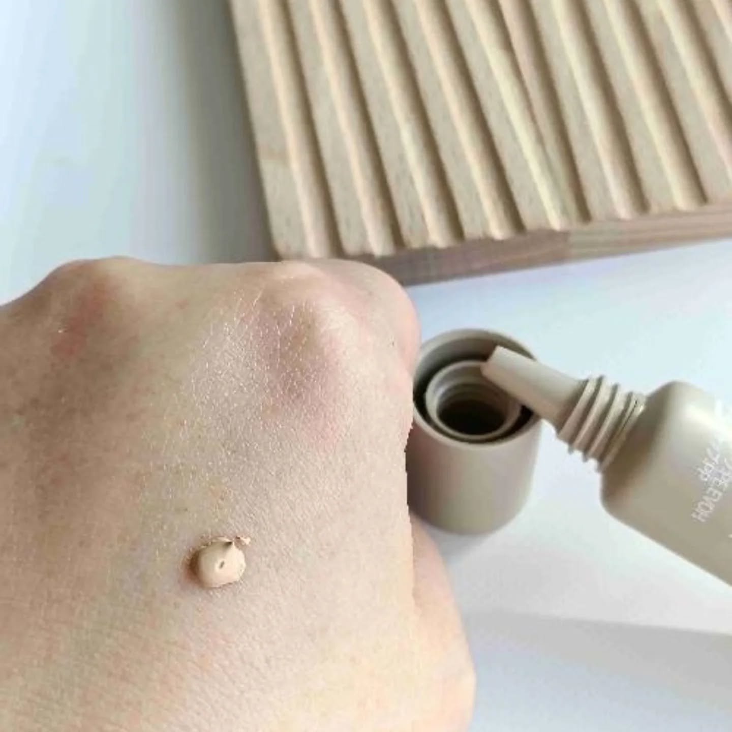 ディセンシア ハイカバーフィット コンシーラー/DECENCIA/リキッドコンシーラーを使ったクチコミ（2枚目）