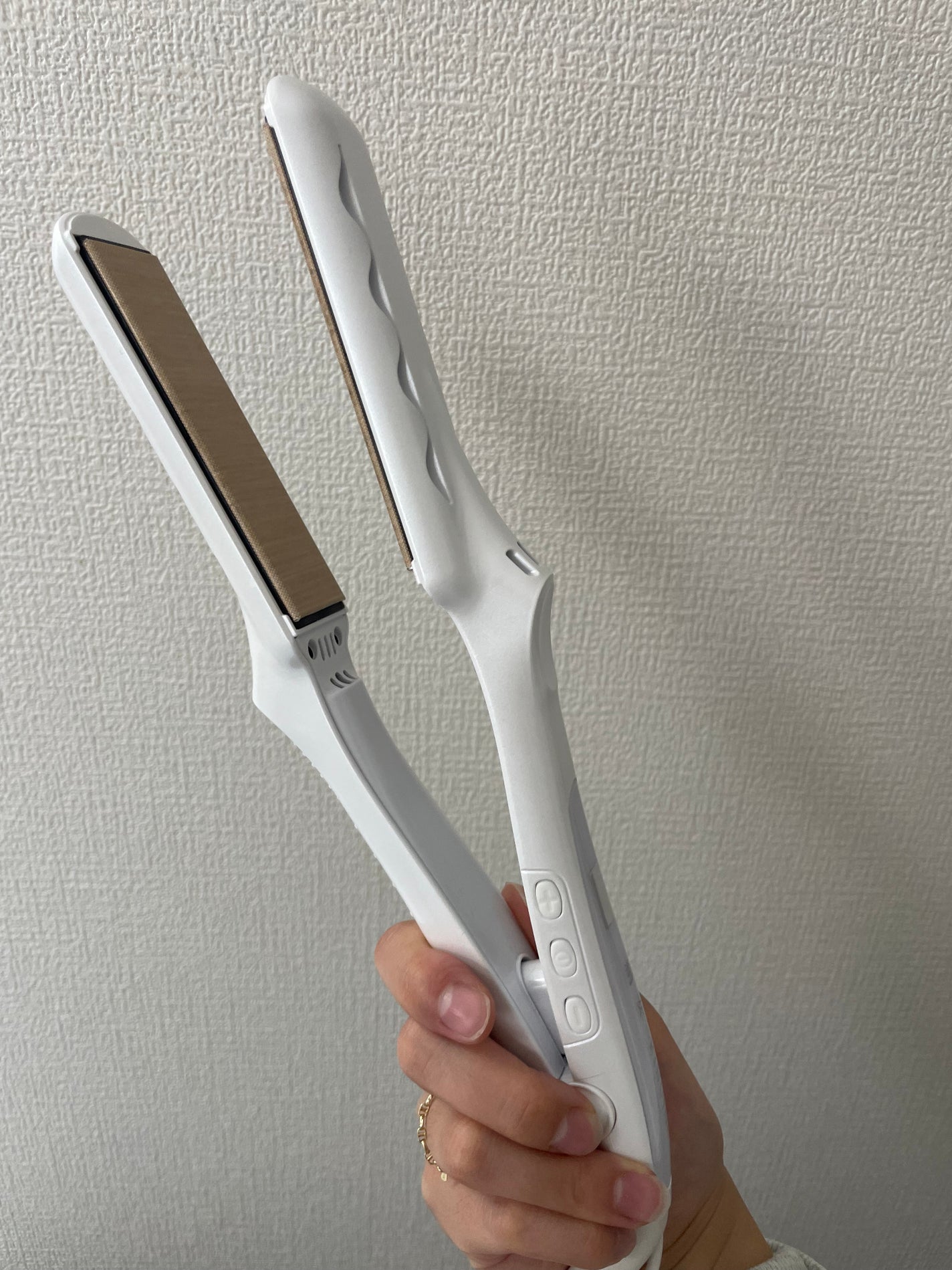 絹女~KINUJO~ストレートアイロン/KINUJO/ストレートアイロンを使ったクチコミ(2枚目)