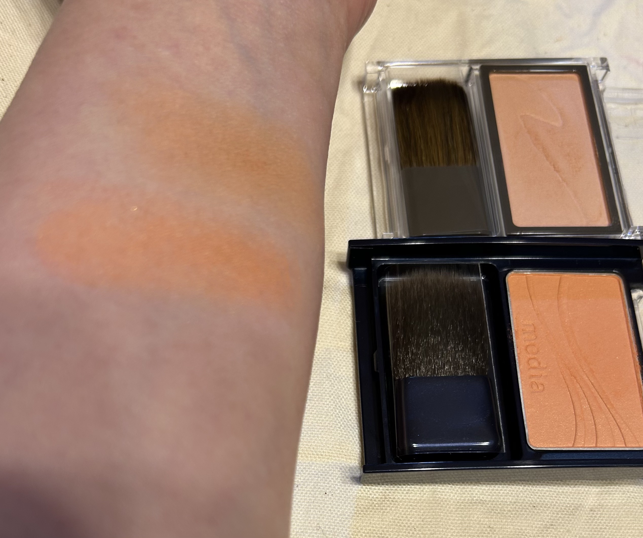 ブライトアップチークＳ OR-02/media/パウダーチークを使ったクチコミ（1枚目）