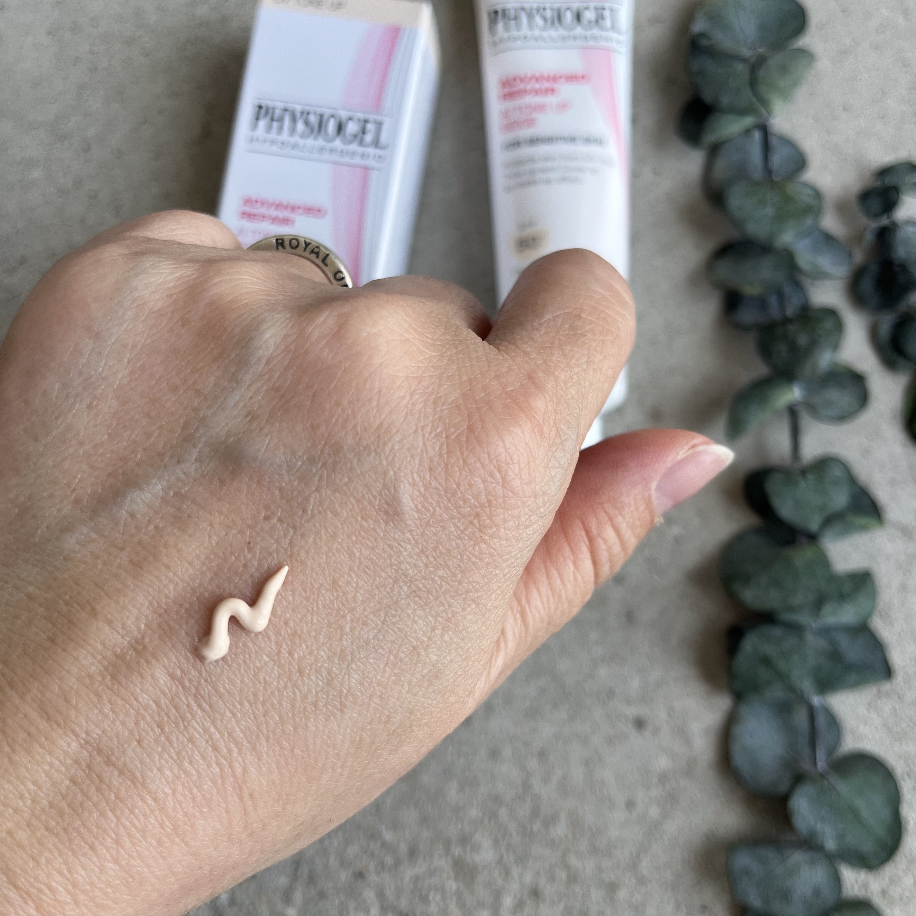 アドバンスドリペア　ＡＩトーンアップ　ベージュ/PHYSIOGEL/日焼け止めクリームを使ったクチコミ（2枚目）