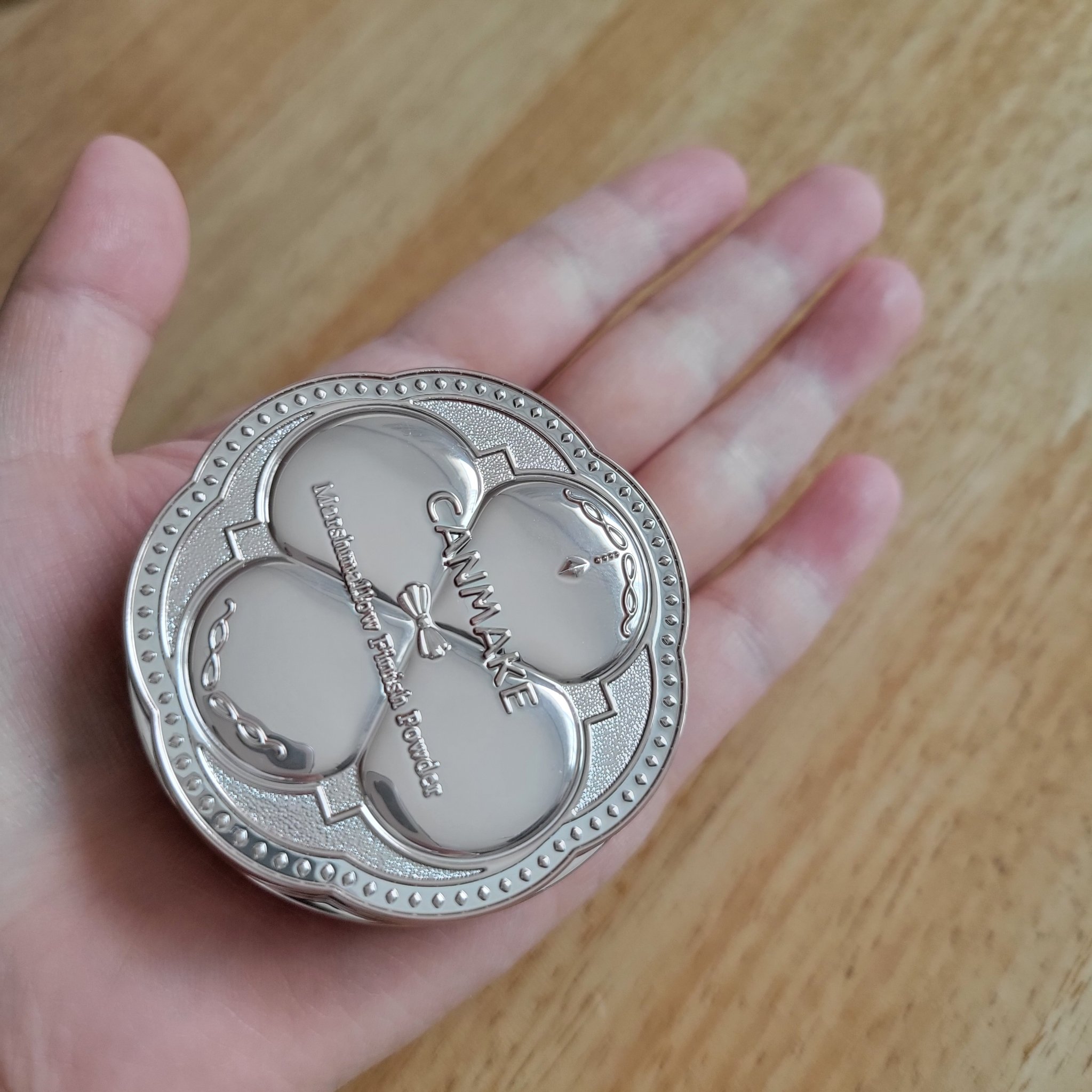 マシュマロフィニッシュパウダー mini/キャンメイク/フェイスパウダーを使ったクチコミ（1枚目）