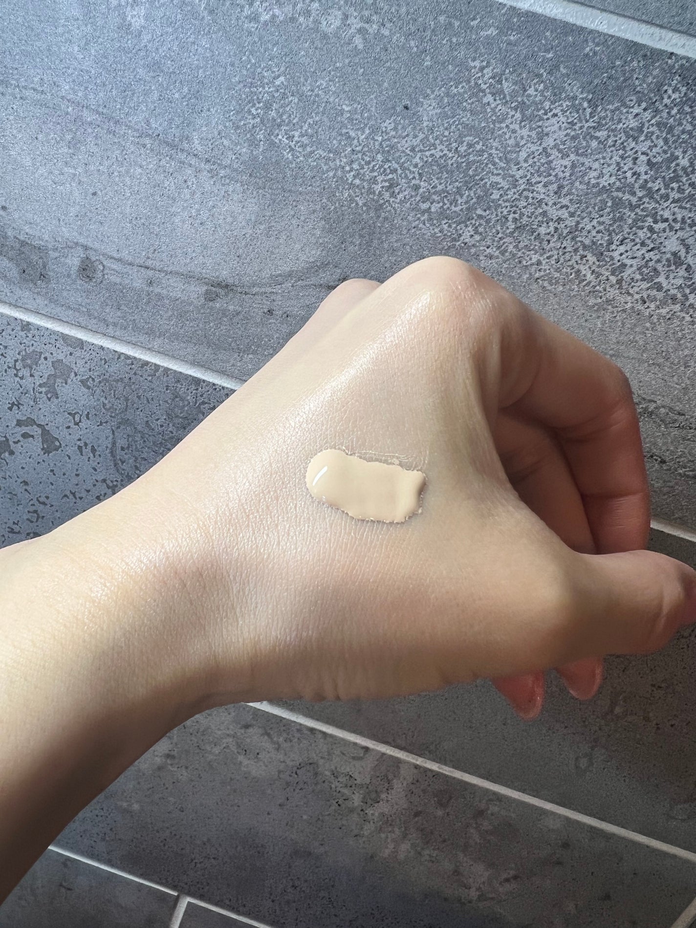 ディオールスキン フォーエヴァー フルイド グロウ/Dior/リキッドファンデーションを使ったクチコミ(4枚目)