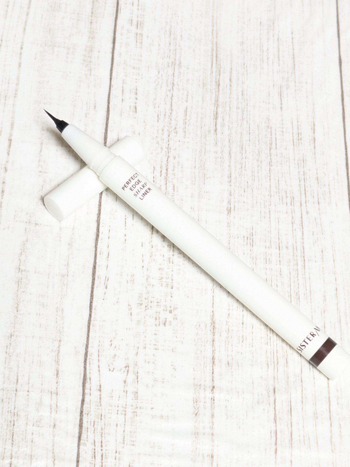 パーフェクトエッジシャープライナー/SISTER ANN/リキッドアイライナーを使ったクチコミ(4枚目)