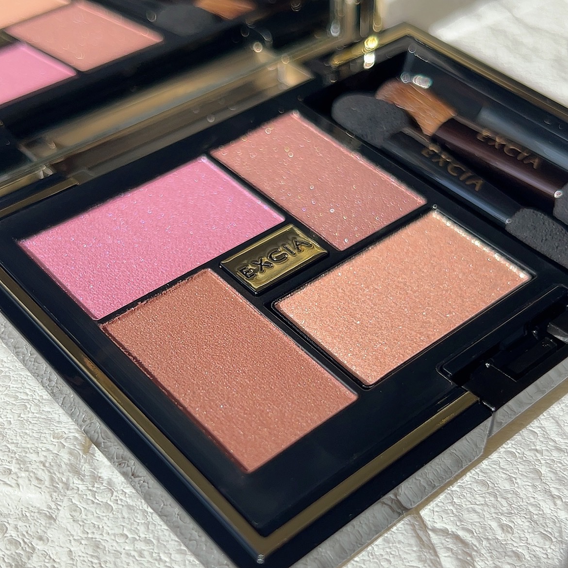 エクシア アイカラー ヴォロンテ/ALBION/アイシャドウパレットを使ったクチコミ（3枚目）