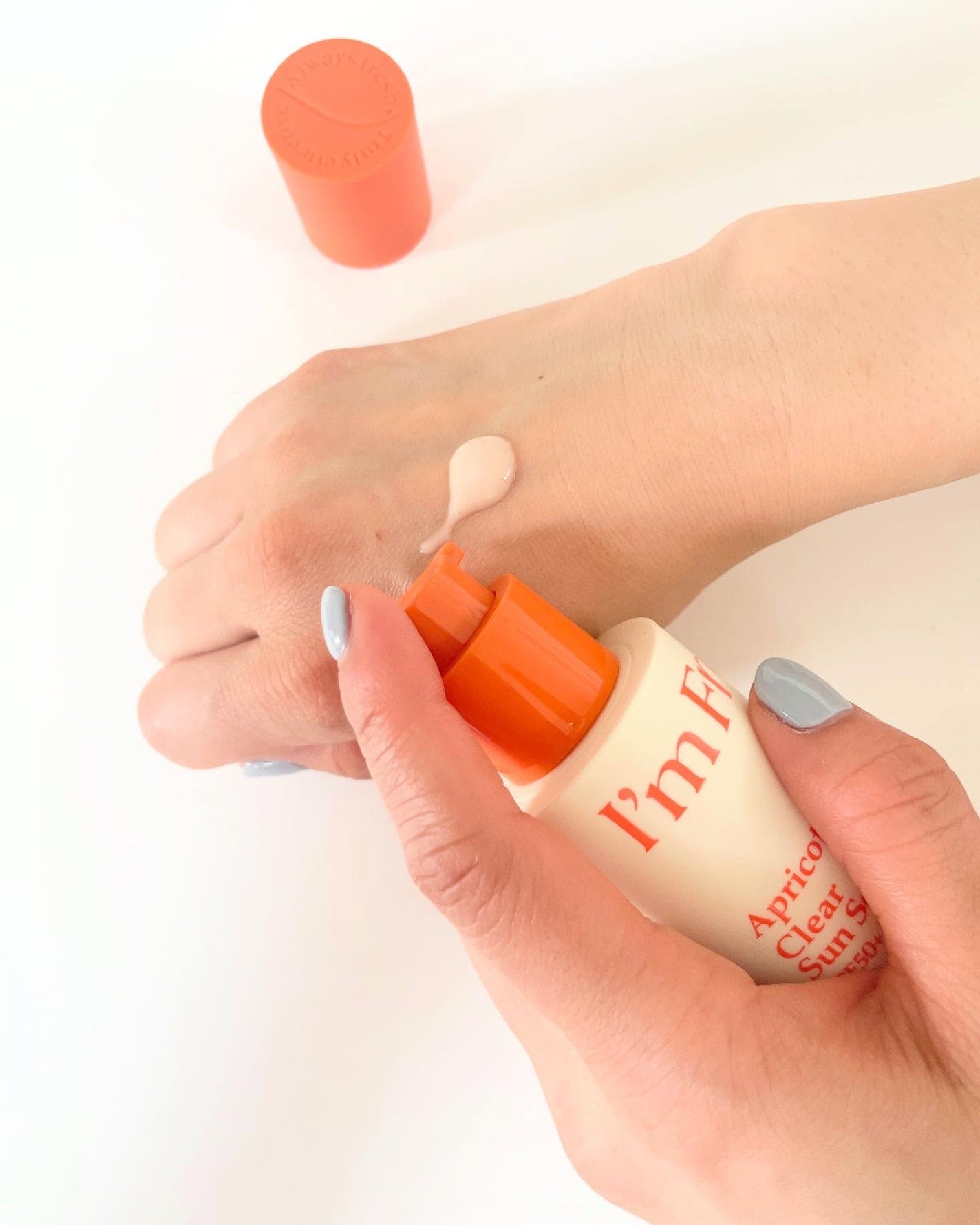 namugi122 on LIPS 「I'mFrom(アイムフロム)アプリコットクリアサンセラム50..」(4枚目)