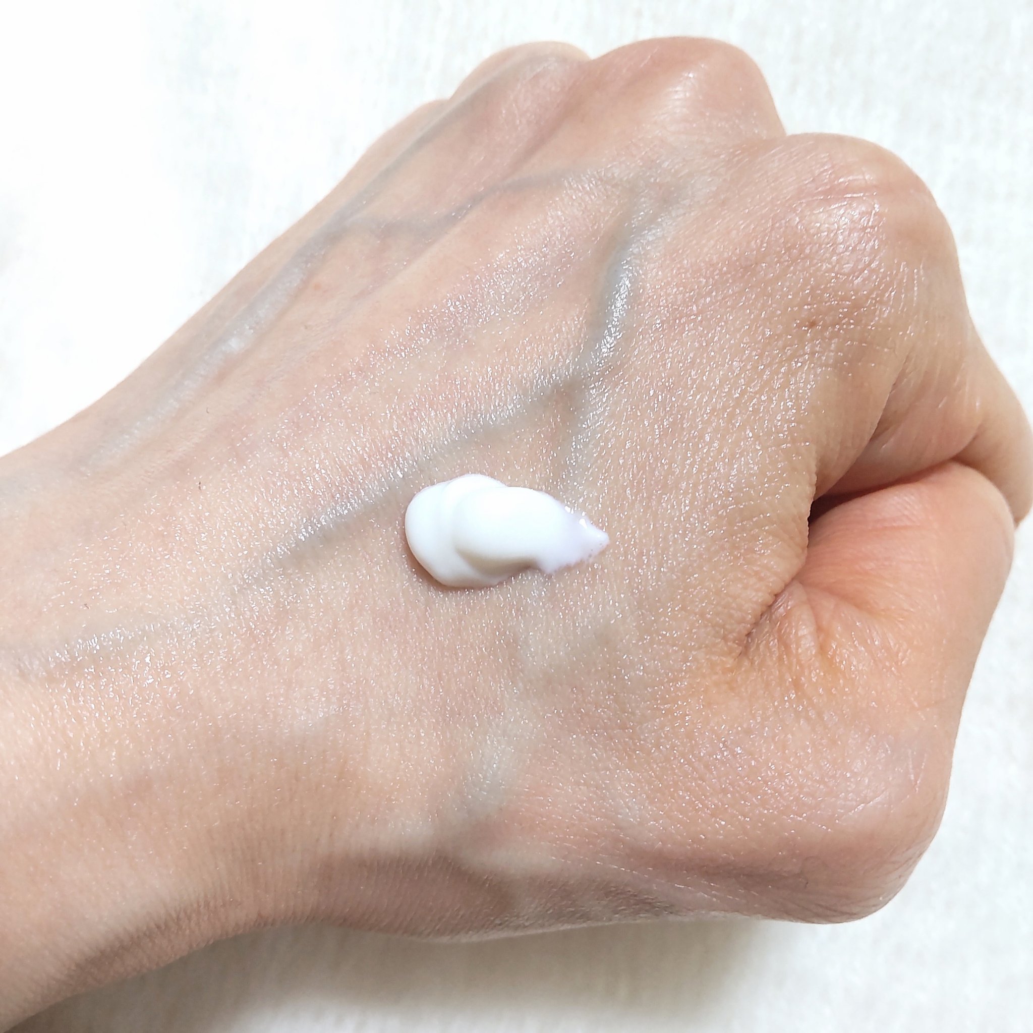 ヒアルロン酸フレッシュサンクリームSPF50+PA++++/Isntree/日焼け止めクリームを使ったクチコミ（3枚目）