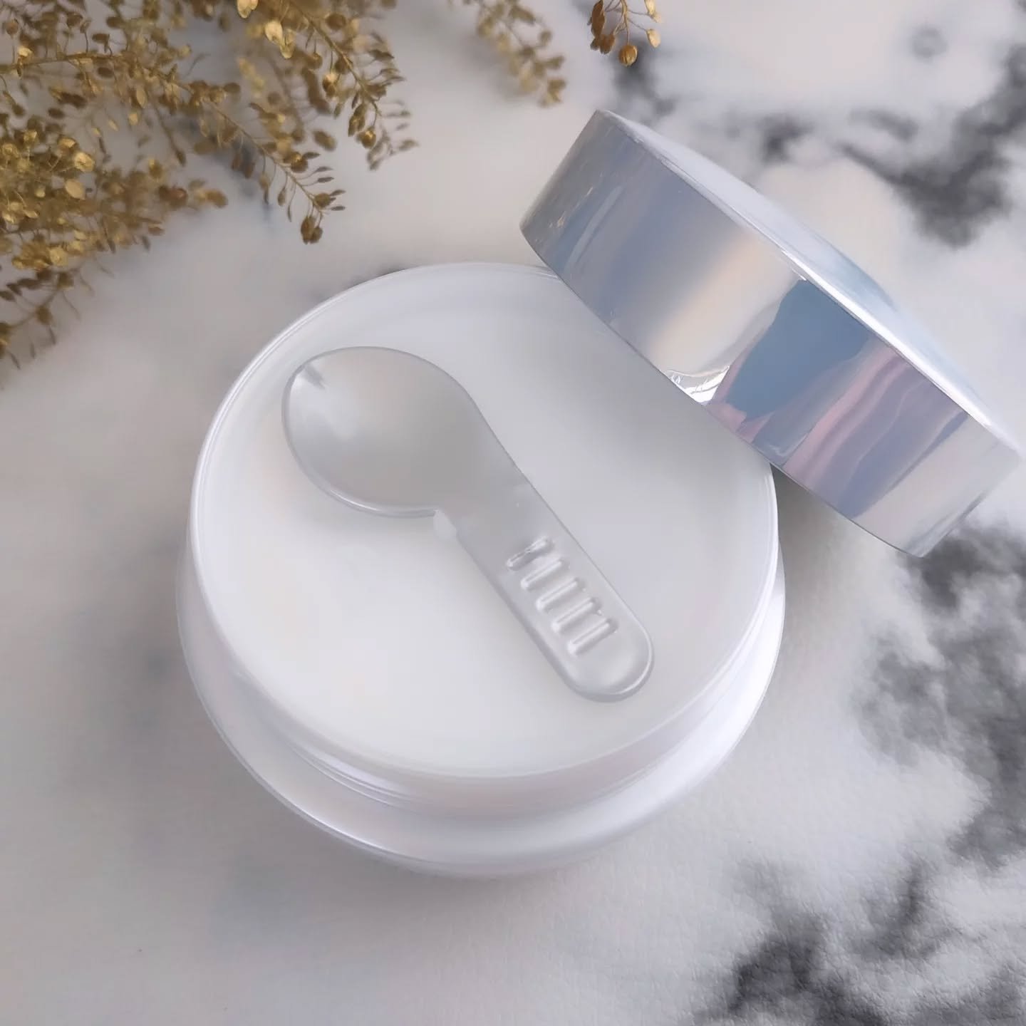 パーフェクトワン 薬用ホワイトニングジェル（医薬部外品）/パーフェクトワン/オールインワン化粧品を使ったクチコミ（3枚目）