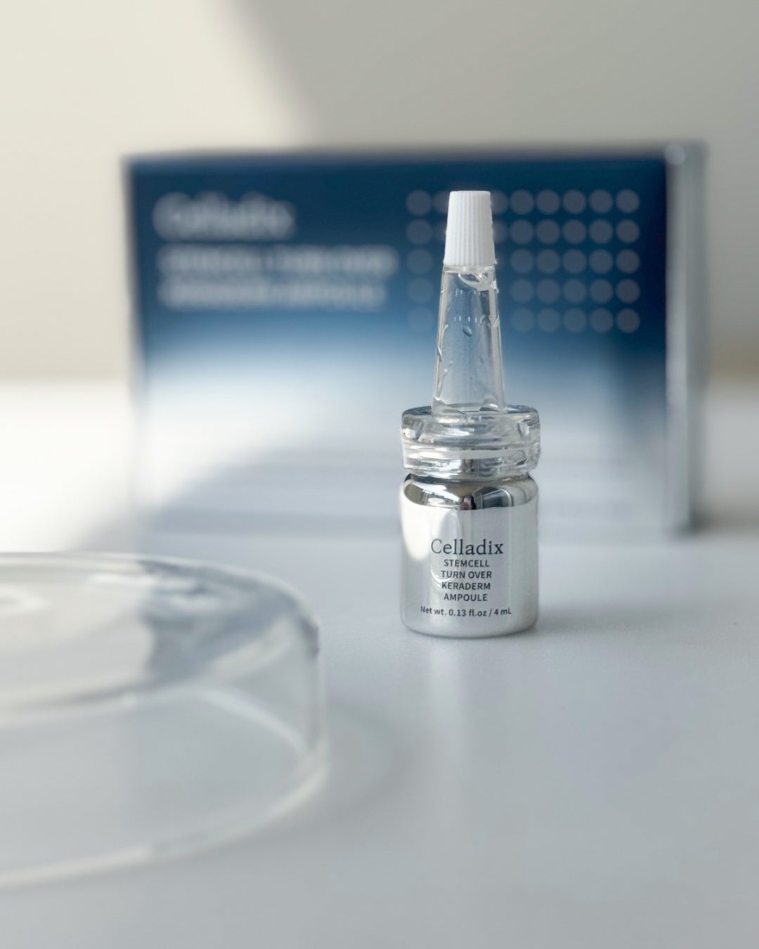 amy on LIPS 「celladixステムセルターンオーバーケラダムアンプル🤍..」(2枚目)