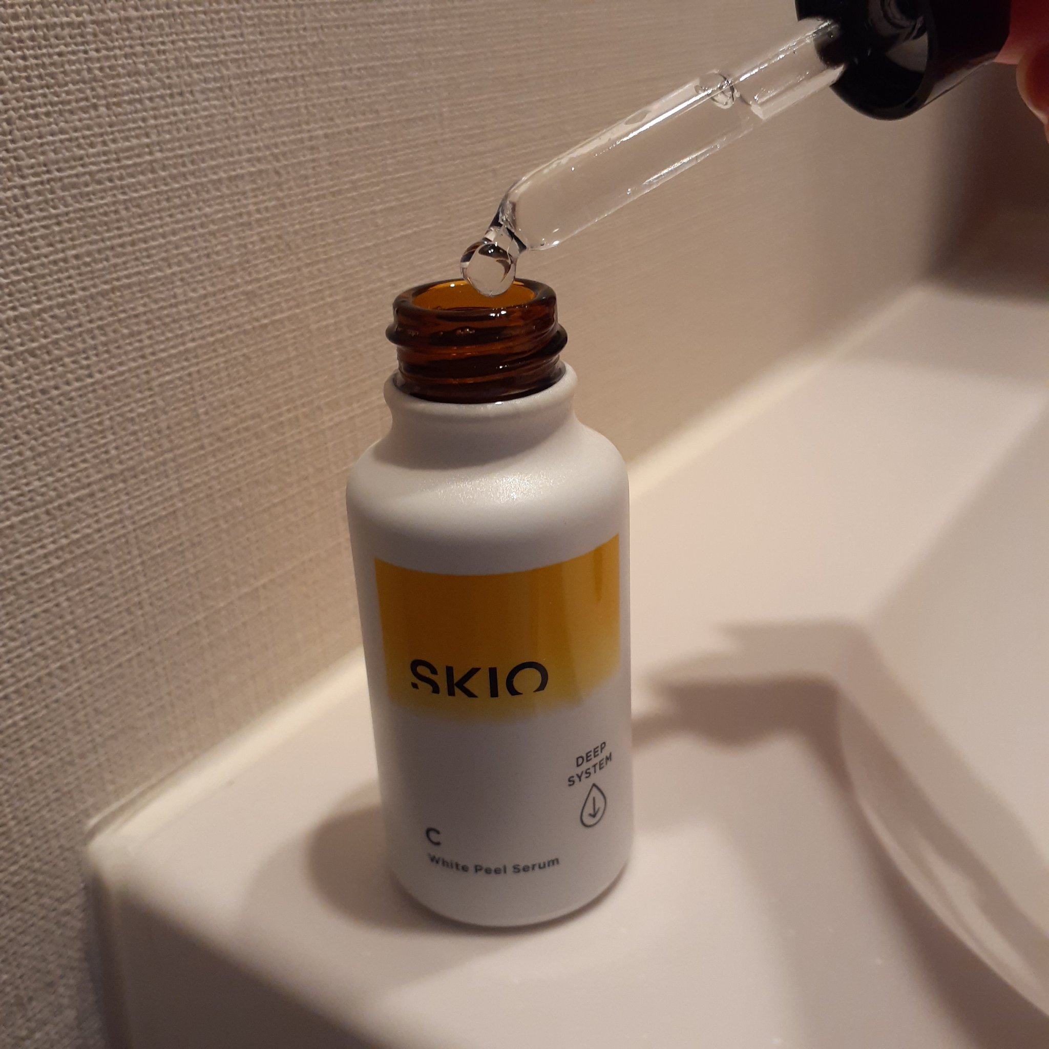 VC ホワイトピールセラム/SKIO/ブースター・導入液を使ったクチコミ（2枚目）