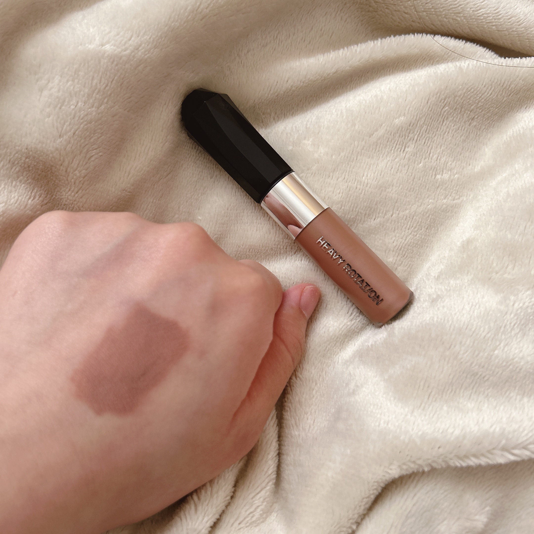 ヘビーローテーション カラーリングアイブロウEX/ヘビーローテーション/眉マスカラを使ったクチコミ（2枚目）