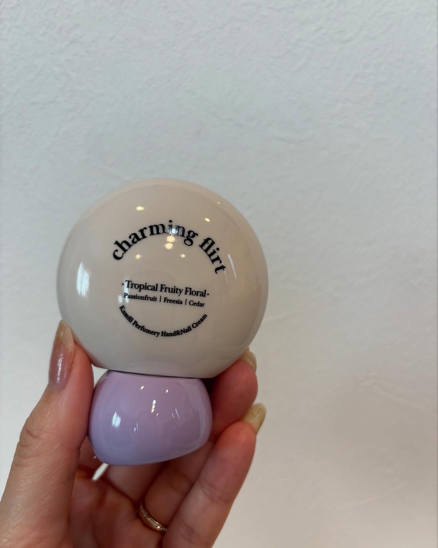 パフューマリー ハンド＆ネイルクリーム チャーミングフラート 50ml/カミール/ハンドクリームを使ったクチコミ（3枚目）