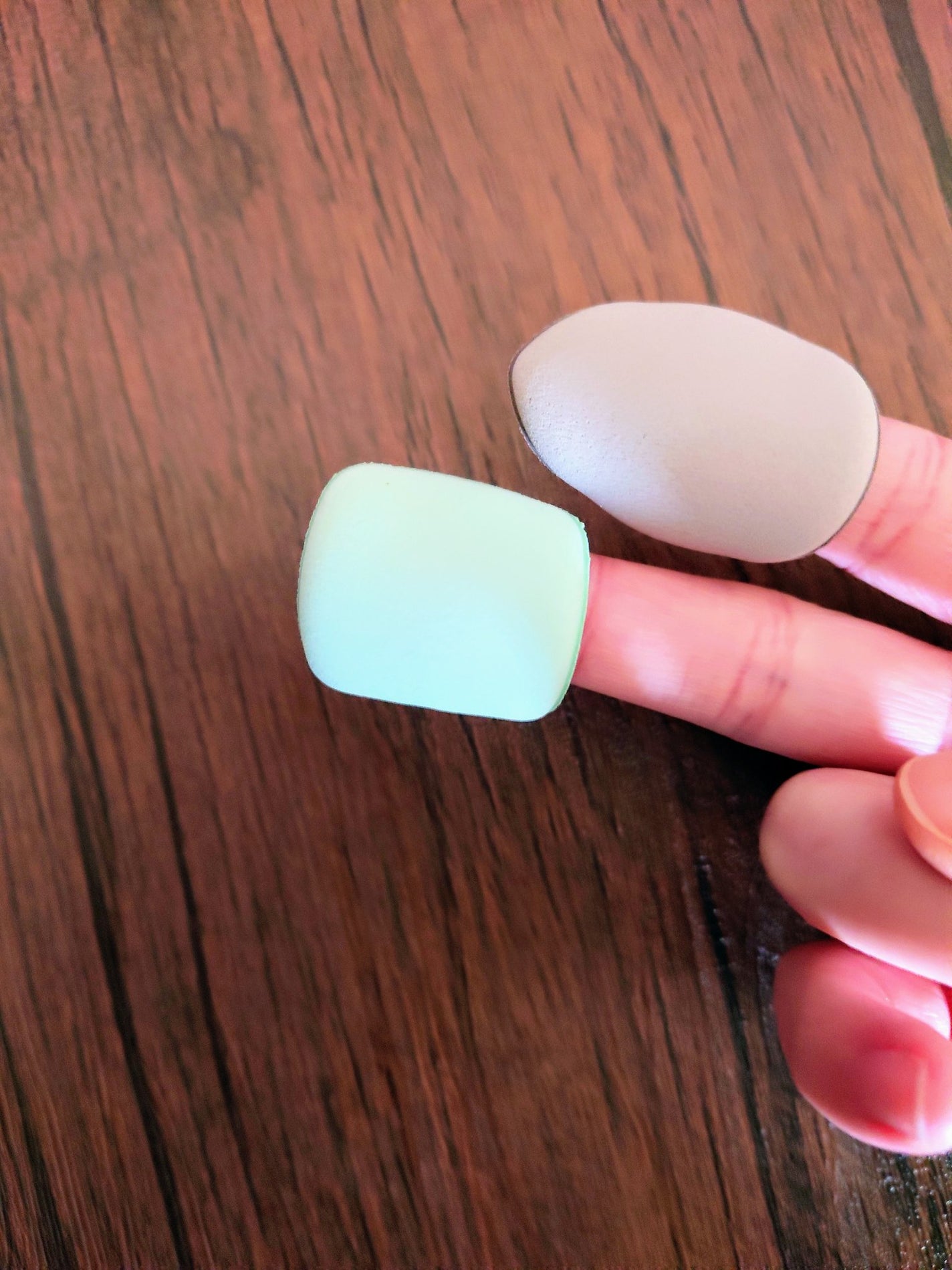 りんご。フォロバ on LIPS 「買ってよかったので投稿します🫡SHEINの指パフです!SHEI..」(2枚目)